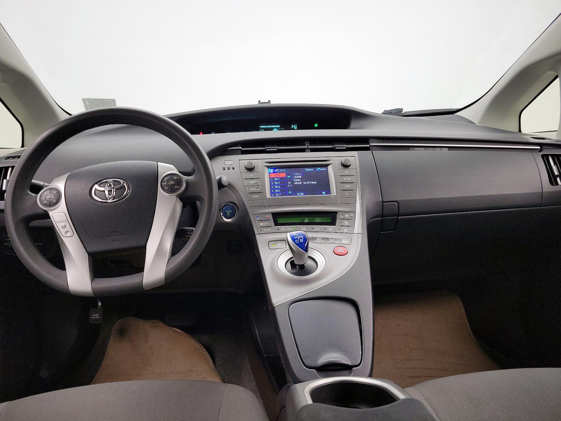 Thumbnail: 2014 Toyota Prius - 9