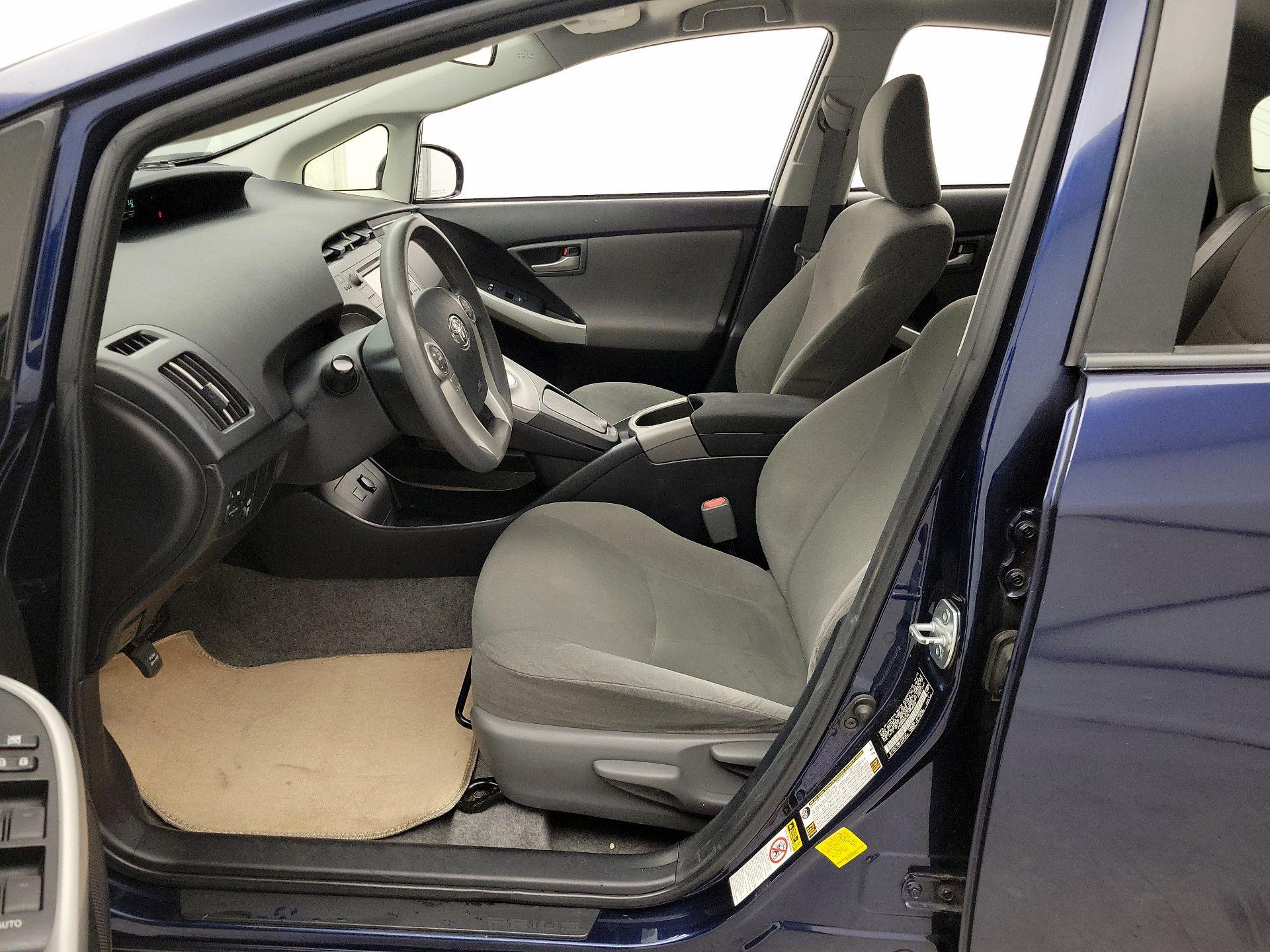 Thumbnail: 2014 Toyota Prius - 11