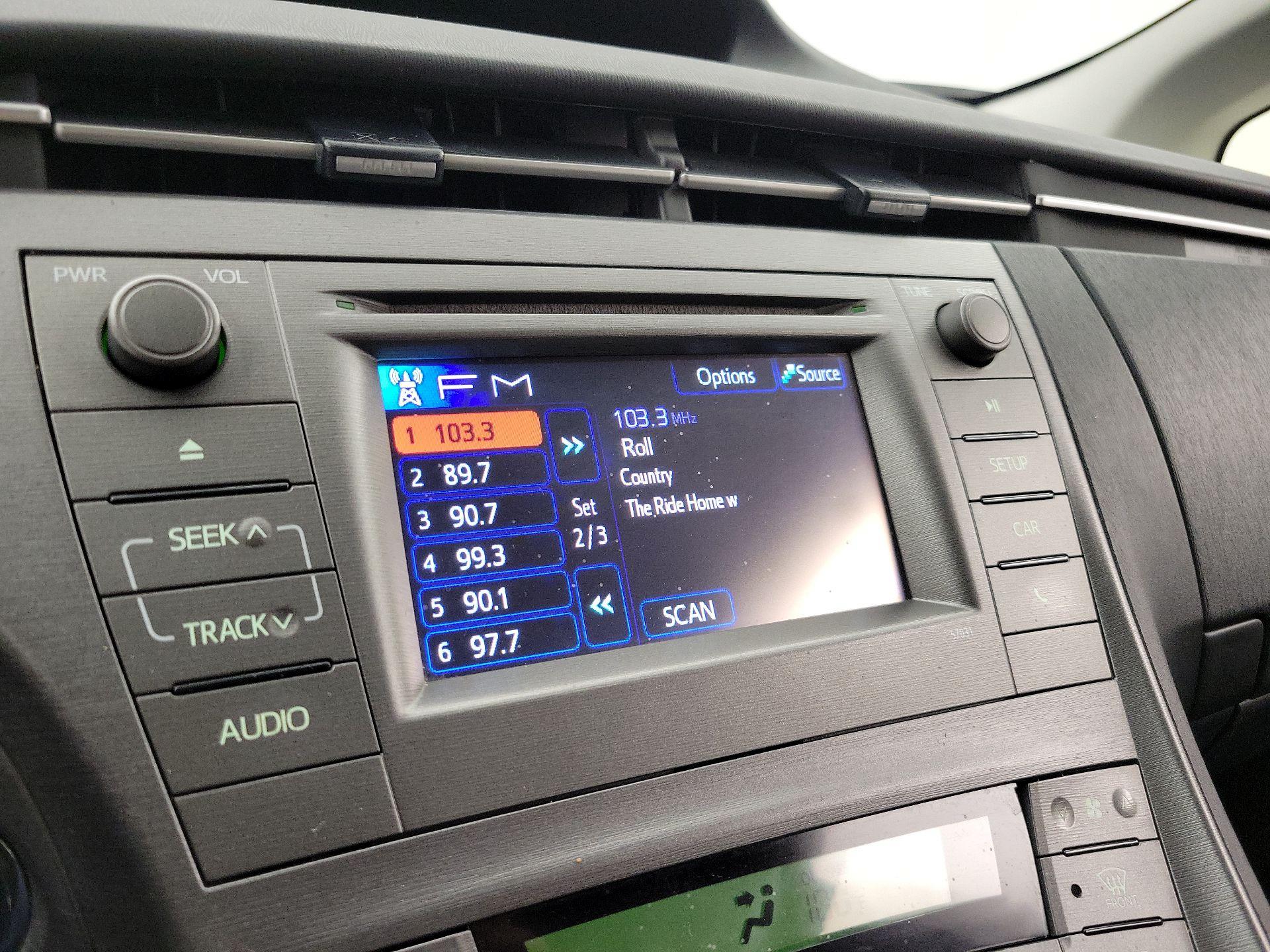 Thumbnail: 2014 Toyota Prius - 14