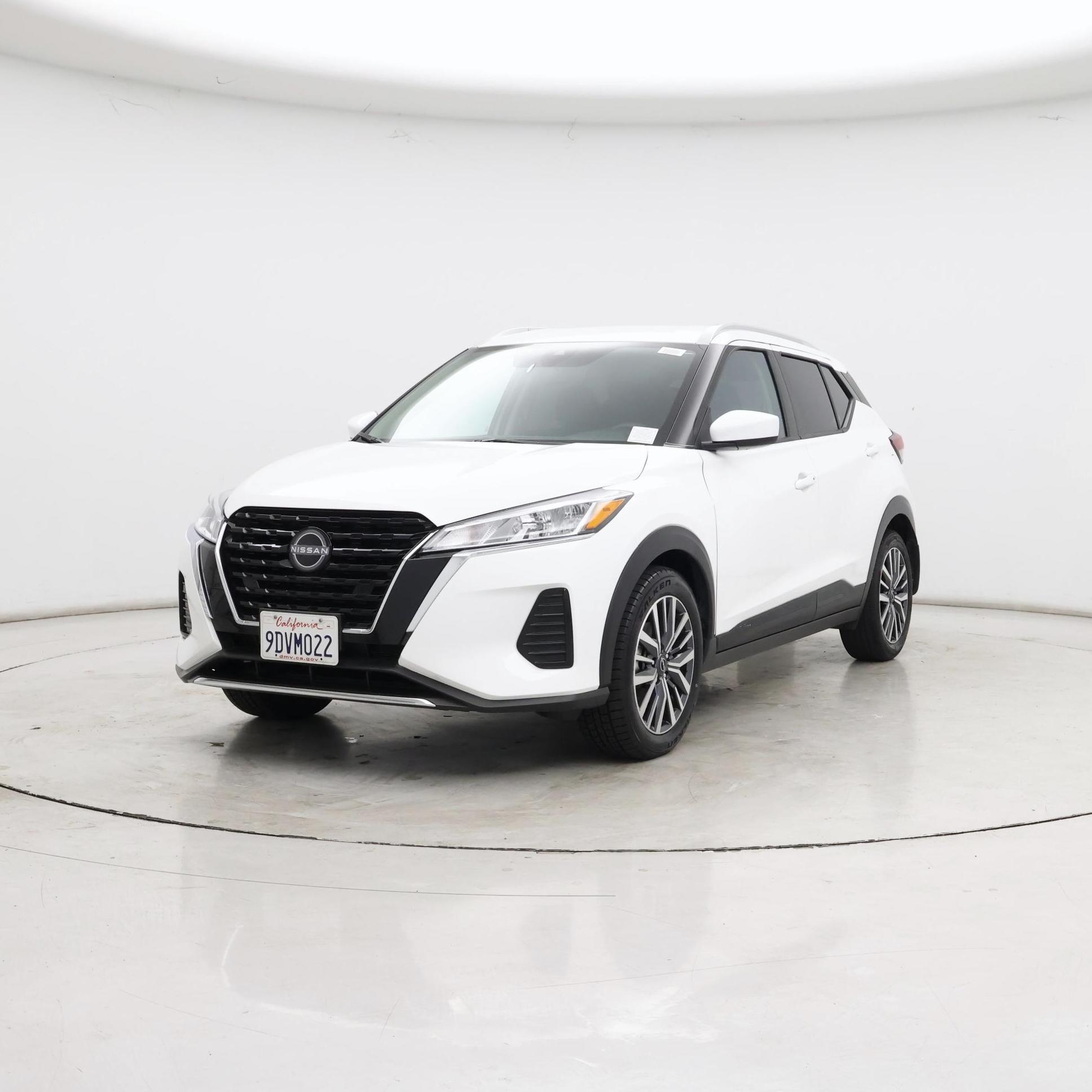 Thumbnail: 2023 Nissan Kicks - 4