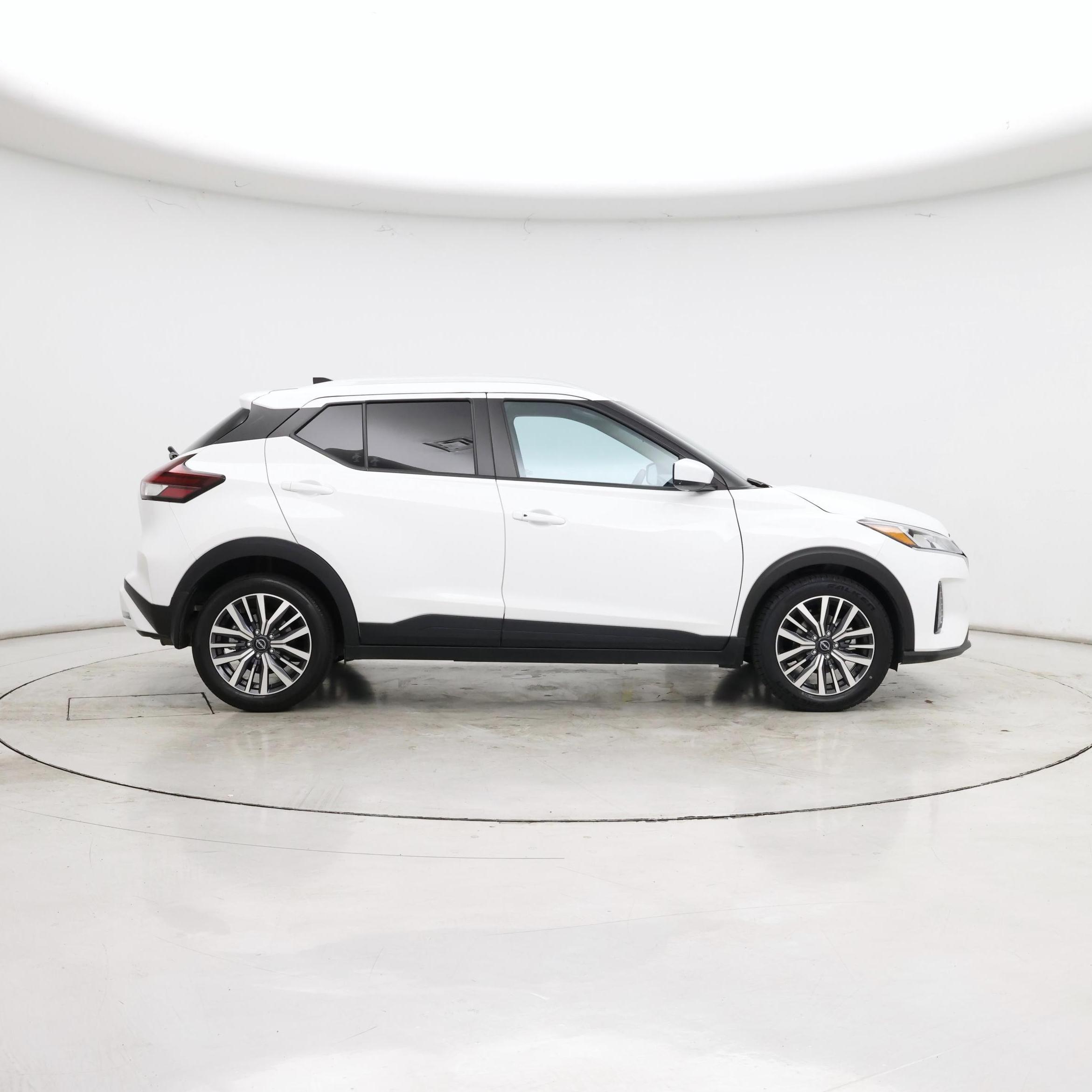 Thumbnail: 2023 Nissan Kicks - 7