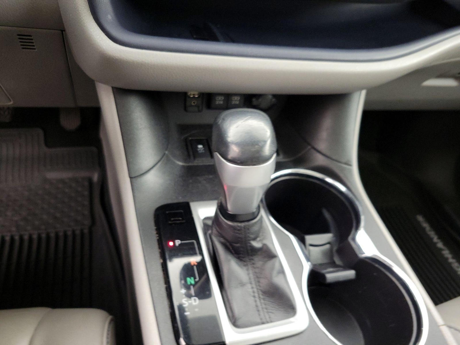 2018 Toyota Highlander XLE - Photo 18