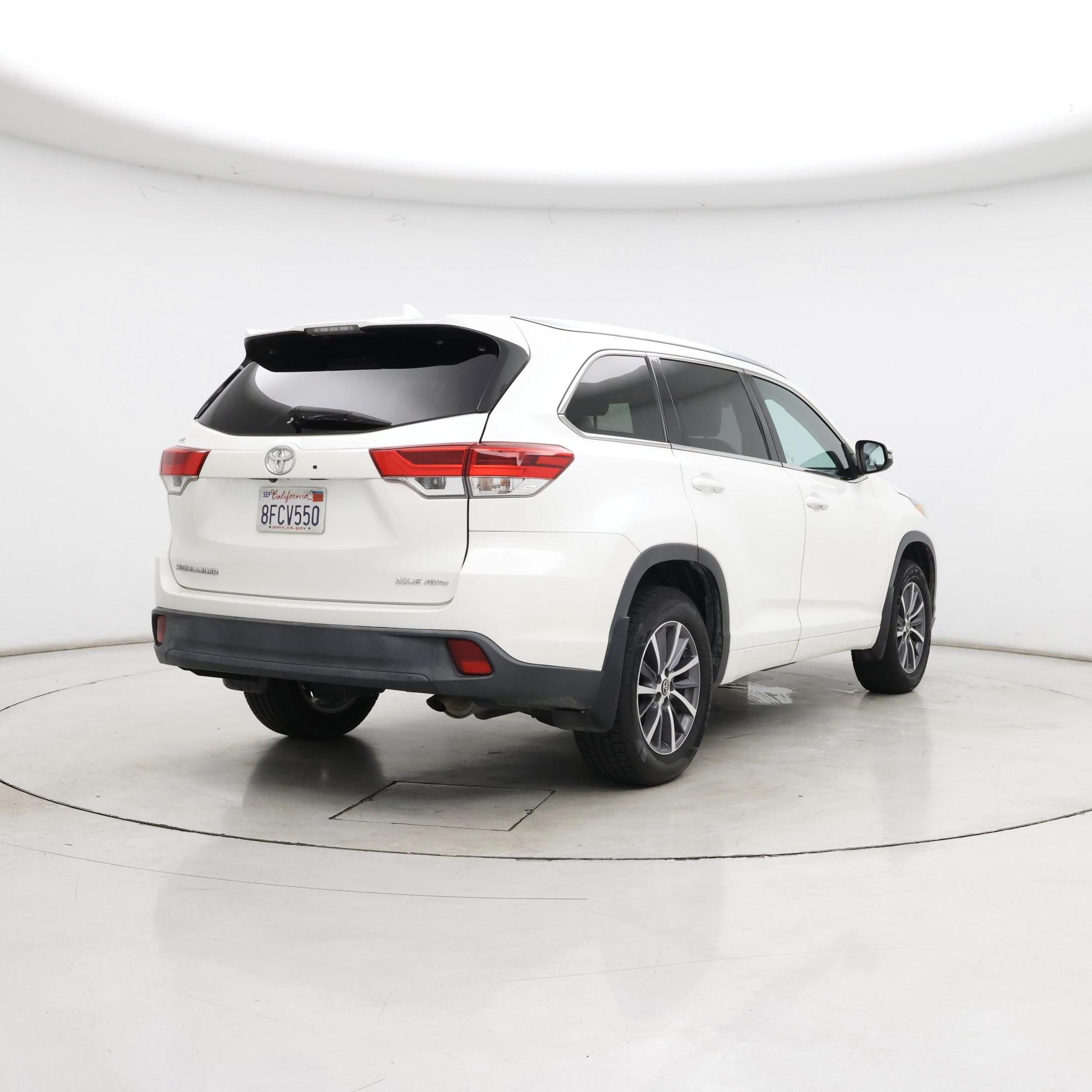 Thumbnail: 2018 Toyota Highlander - 8