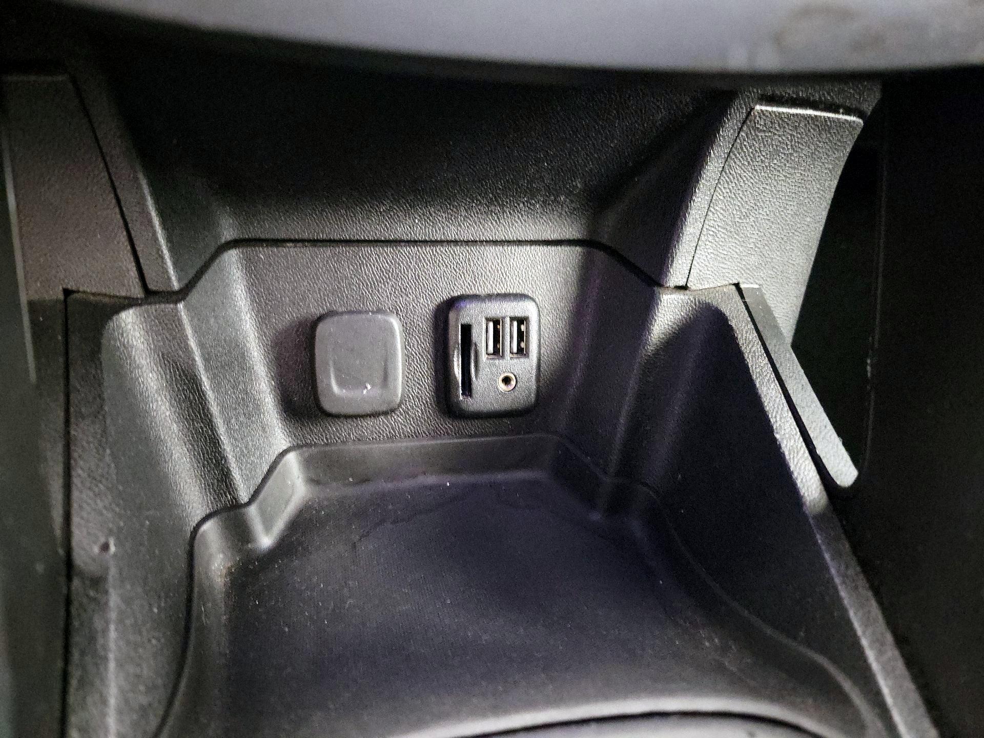 Thumbnail: 2019 Chevrolet Volt - 19