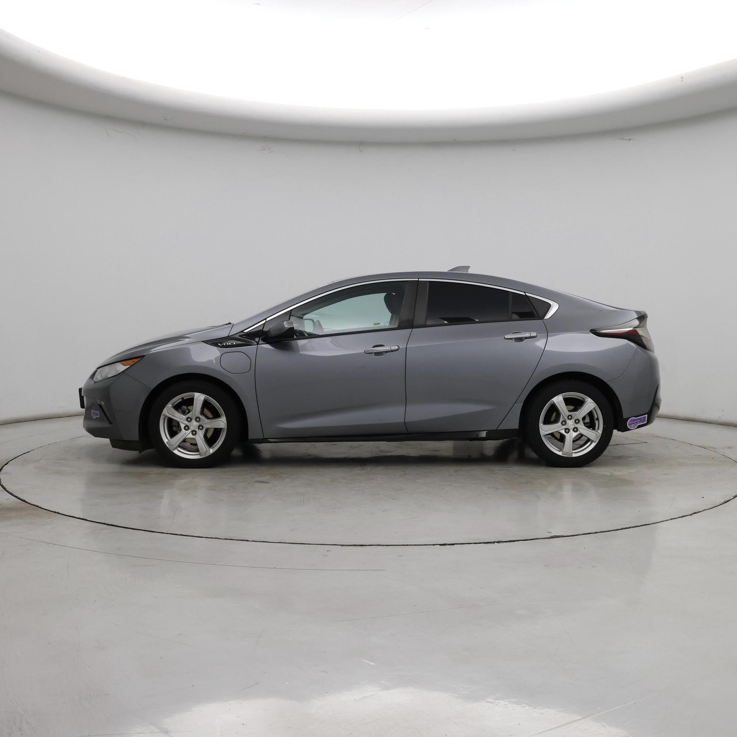 Thumbnail: 2019 Chevrolet Volt - 3