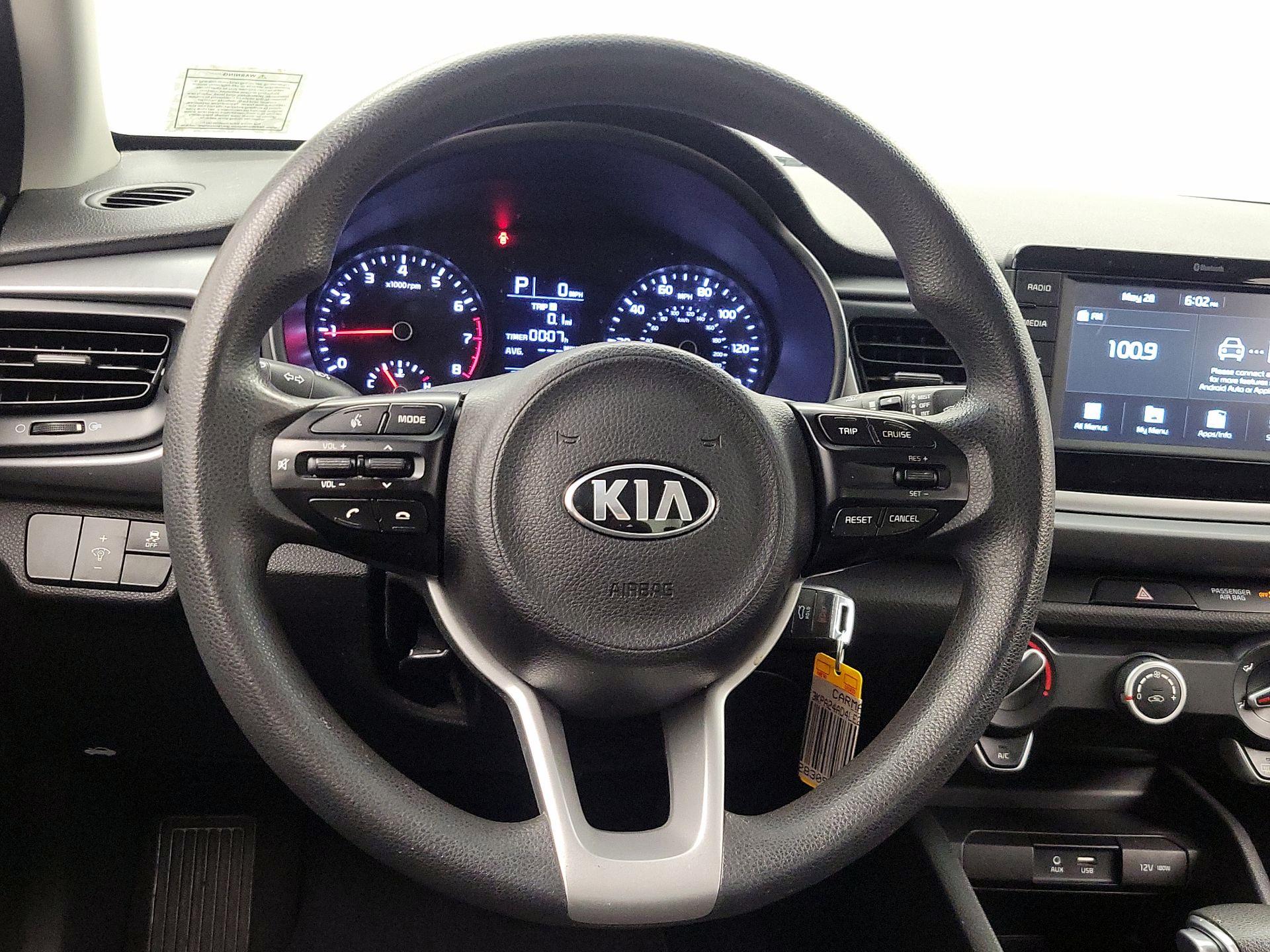 Thumbnail: 2020 Kia Rio - 10