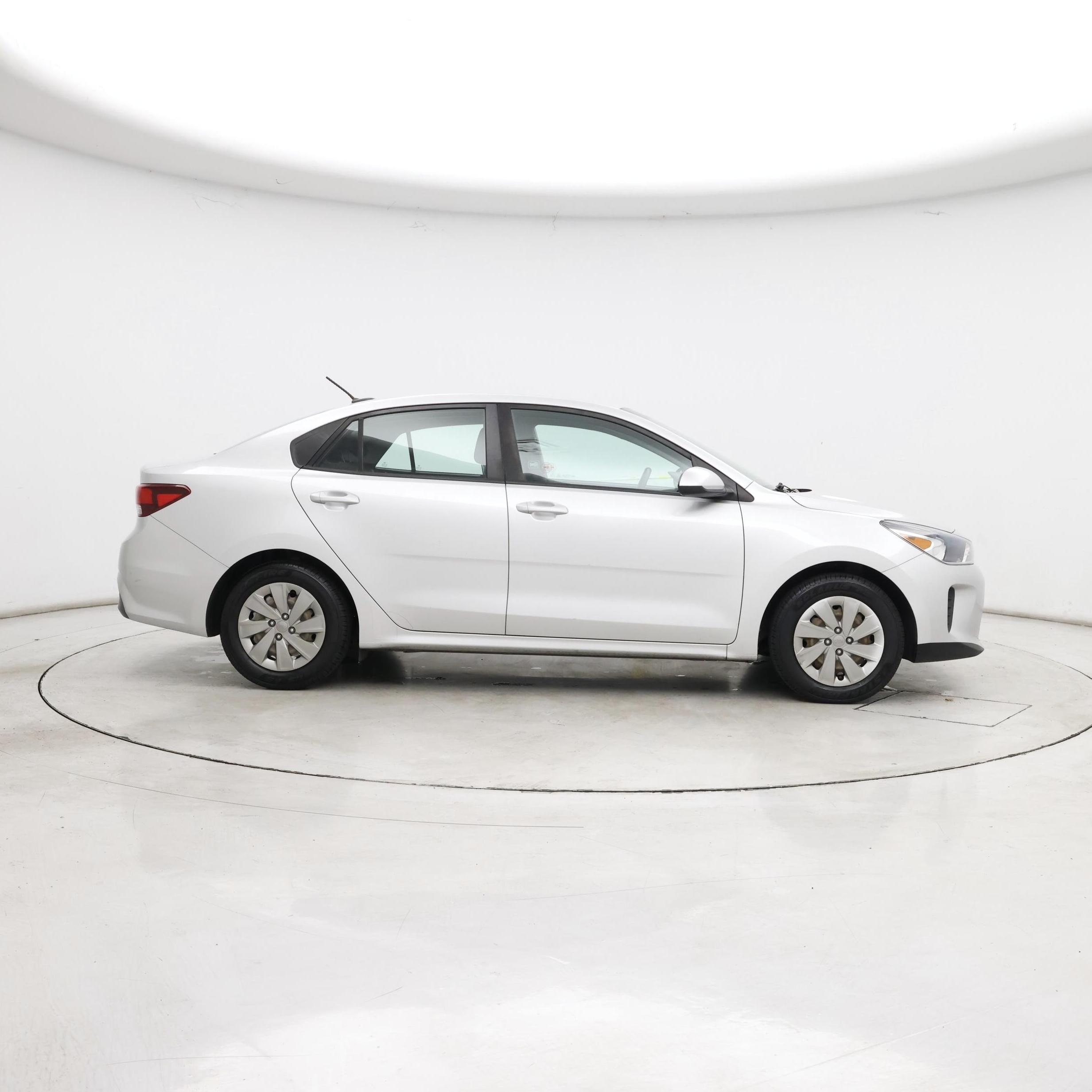 Thumbnail: 2020 Kia Rio - 7