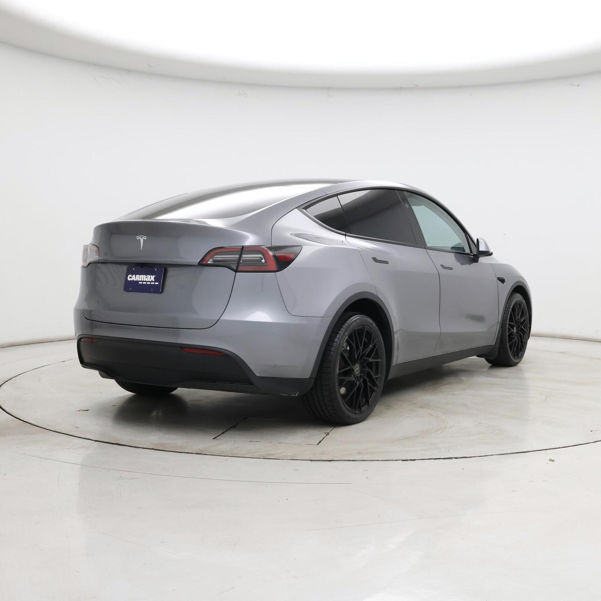 Thumbnail: 2025 Tesla Model Y - 8