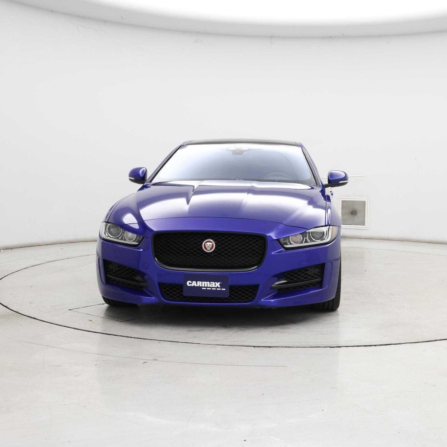 Thumbnail: 2017 Jaguar XE - 5