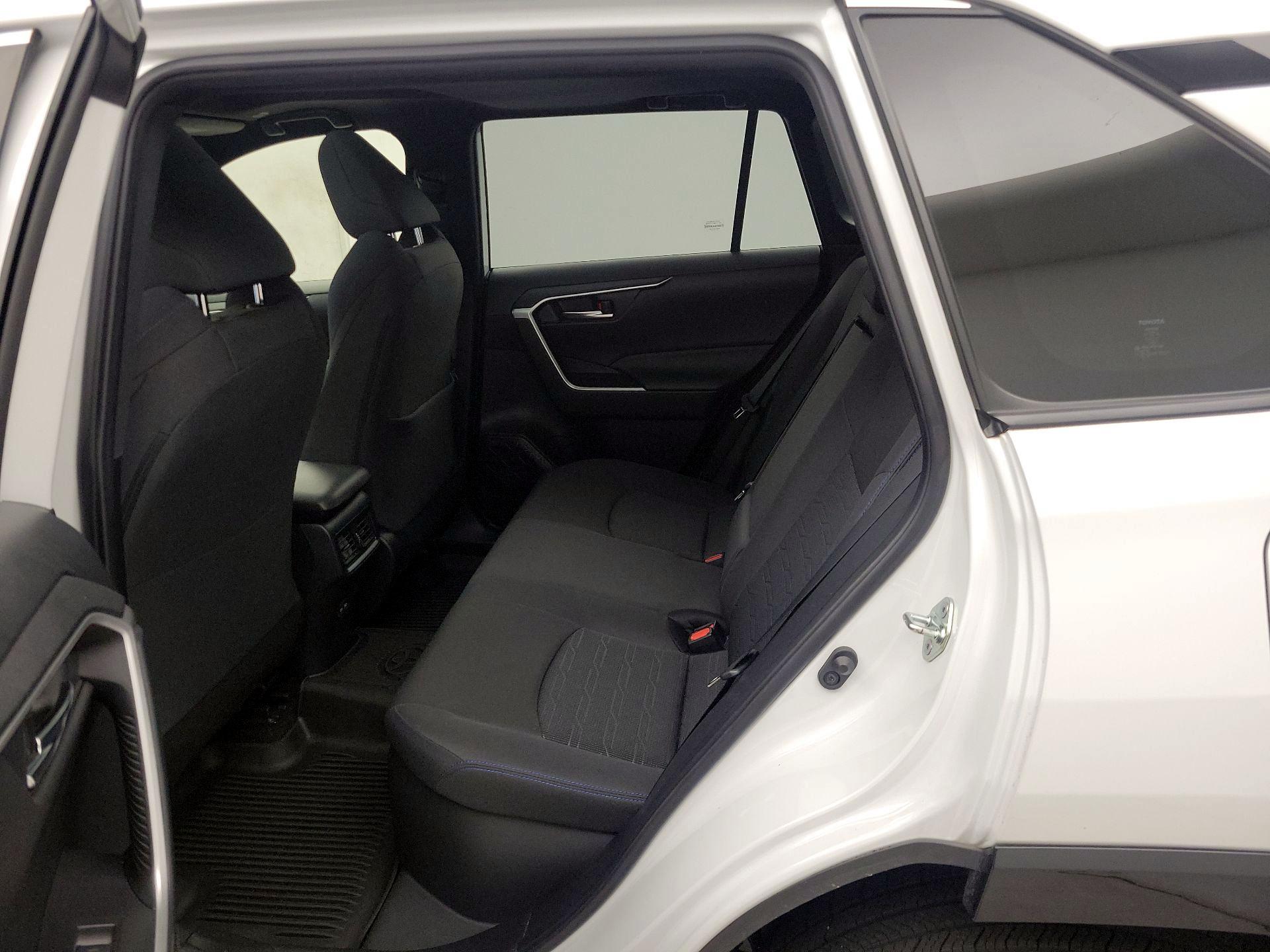 Thumbnail: 2023 Toyota RAV4 - 20