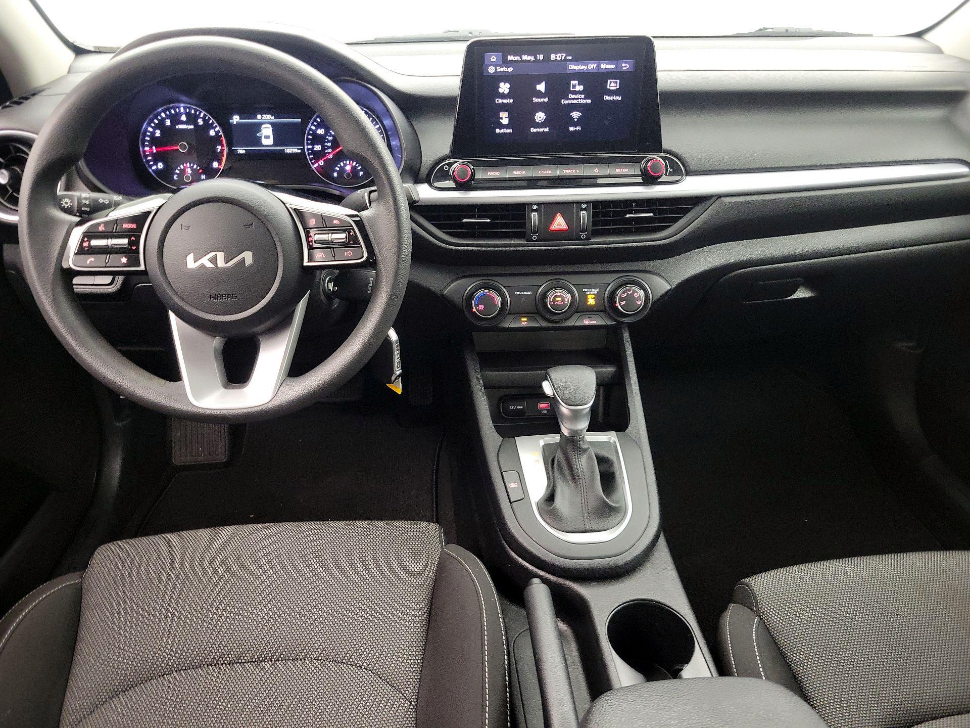 Thumbnail: 2024 Kia Forte - 9