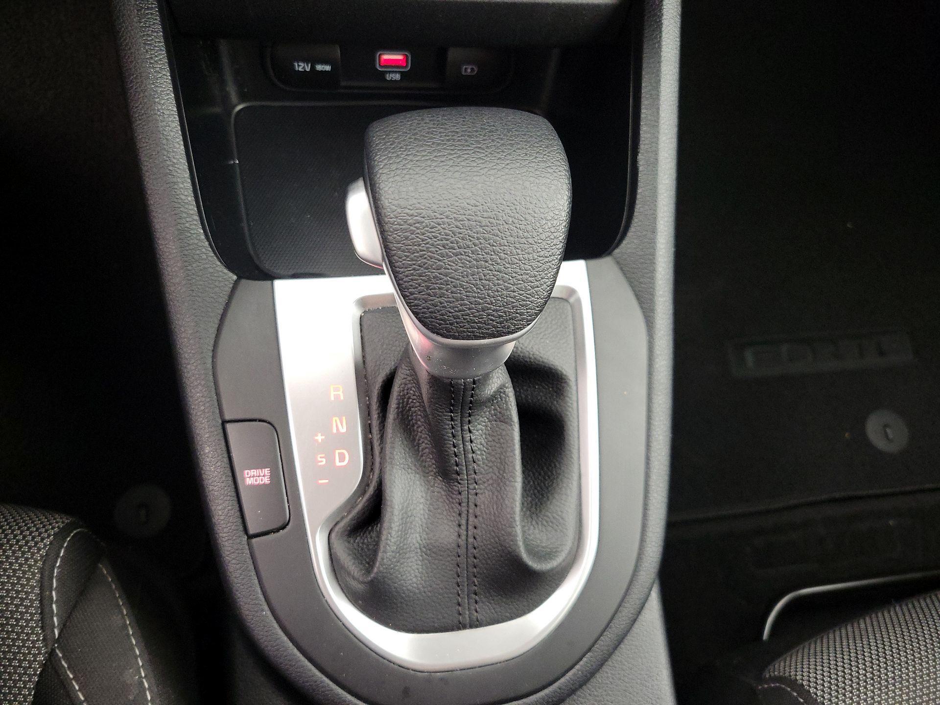 Thumbnail: 2024 Kia Forte - 17