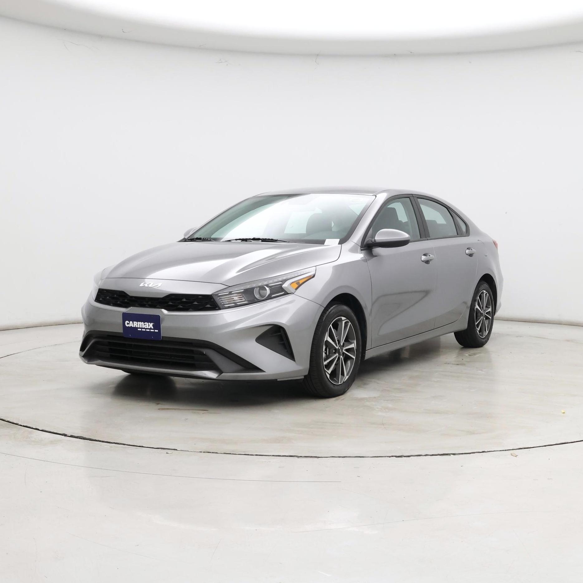 Thumbnail: 2024 Kia Forte - 4