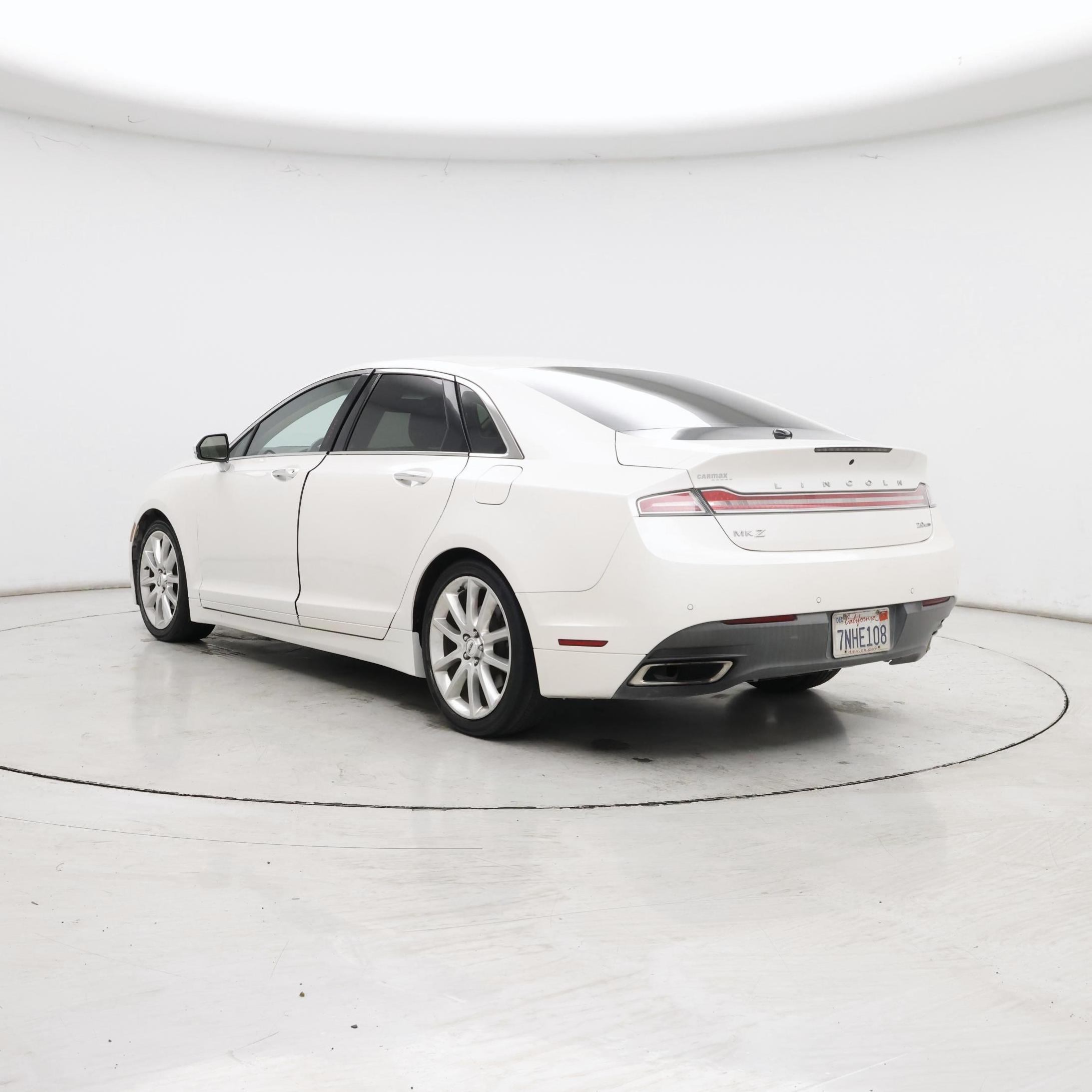 Thumbnail: 2015 Lincoln MKZ - 2