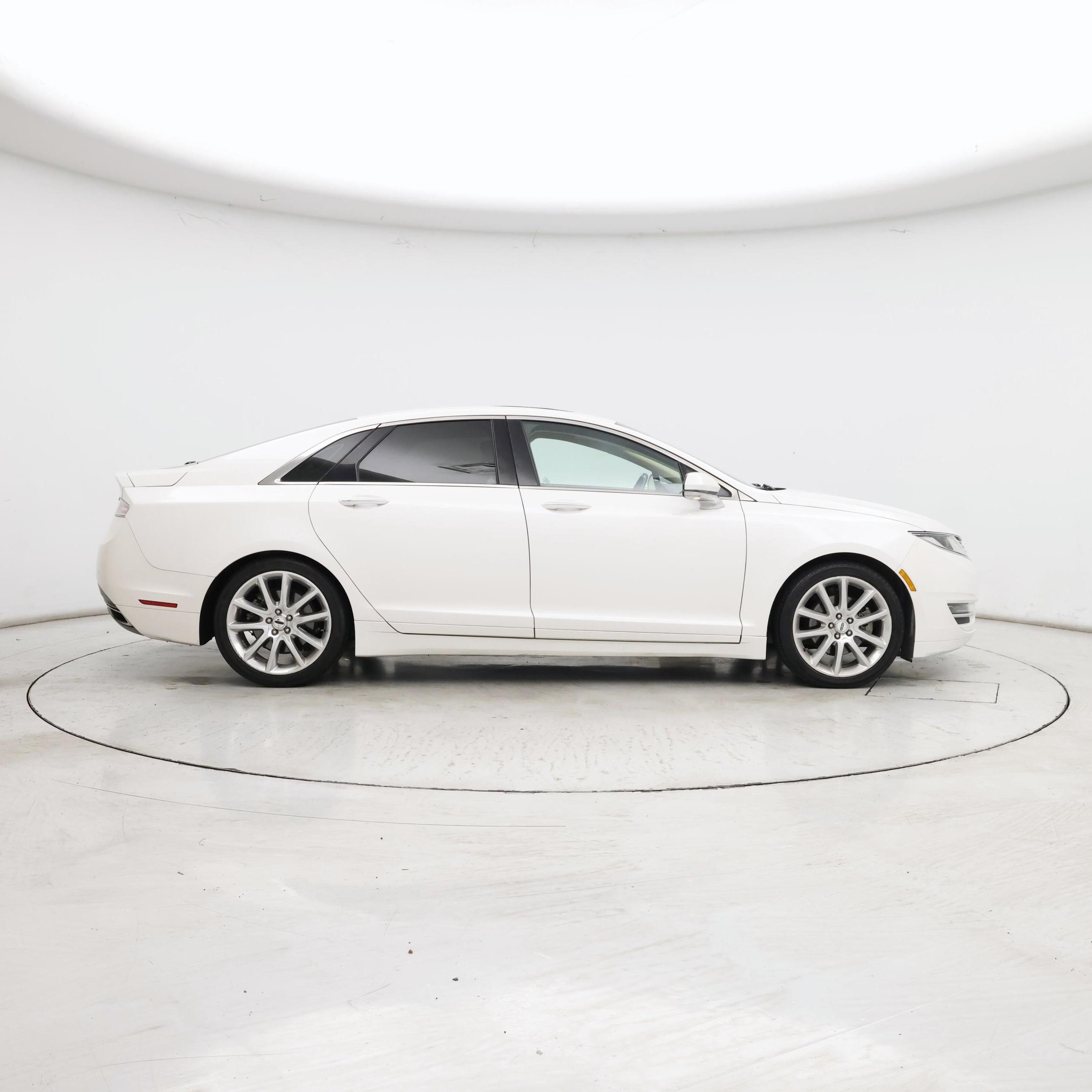Thumbnail: 2015 Lincoln MKZ - 7