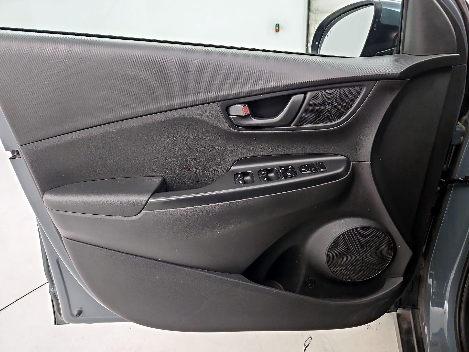 Thumbnail: 2022 Hyundai Kona - 12