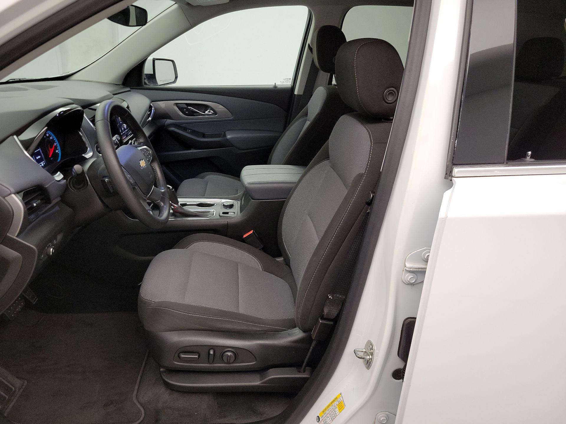 Thumbnail: 2020 Chevrolet Traverse - 11