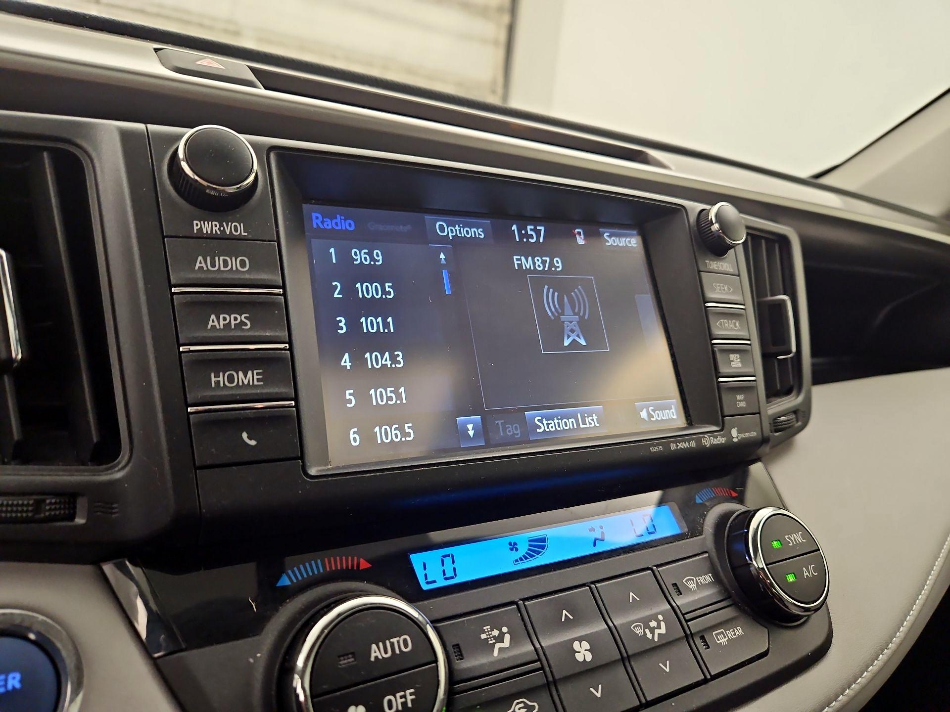 Thumbnail: 2016 Toyota RAV4 - 15