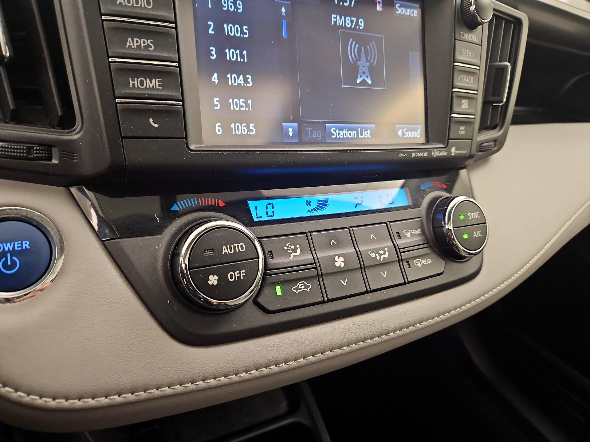 Thumbnail: 2016 Toyota RAV4 - 16