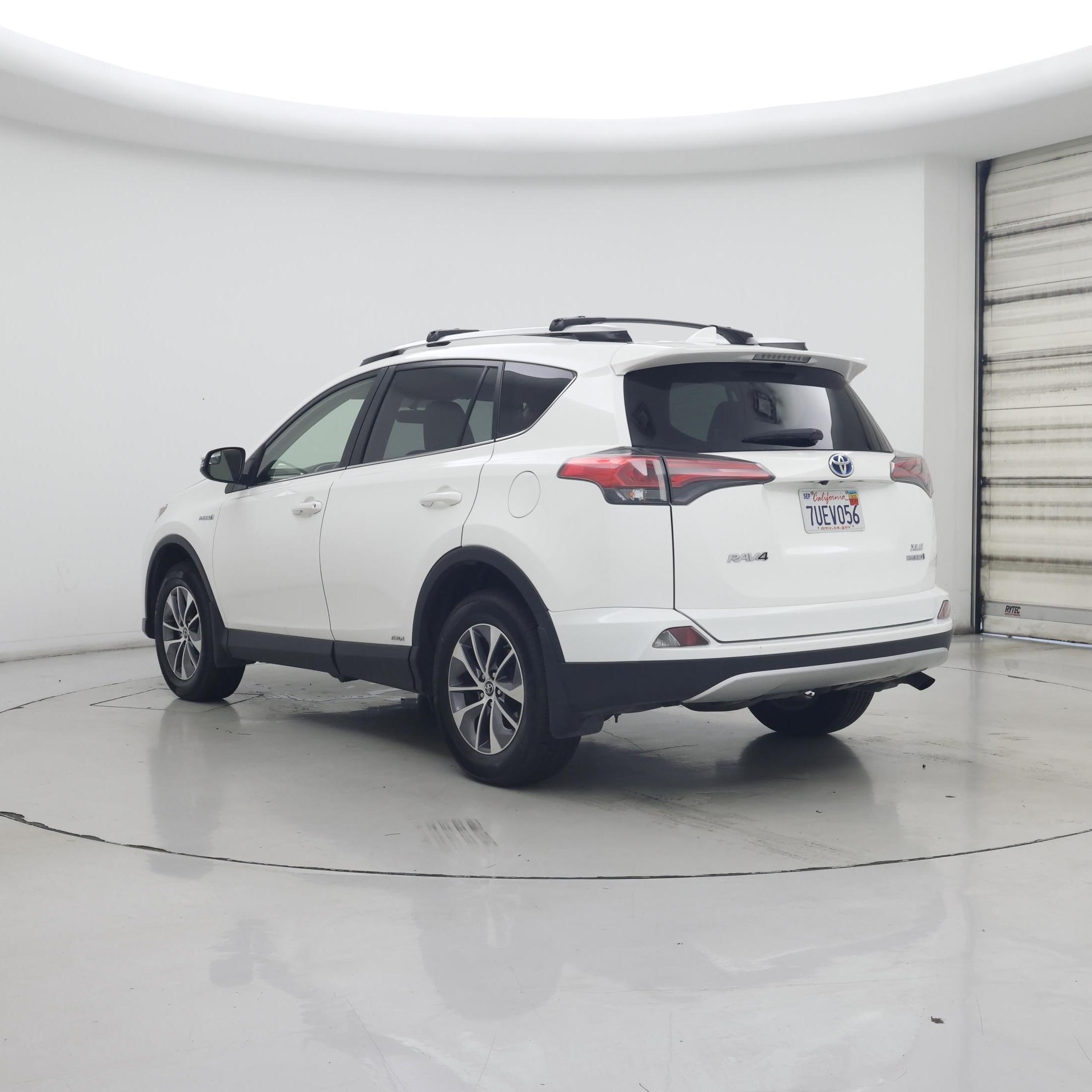 Thumbnail: 2016 Toyota RAV4 - 2