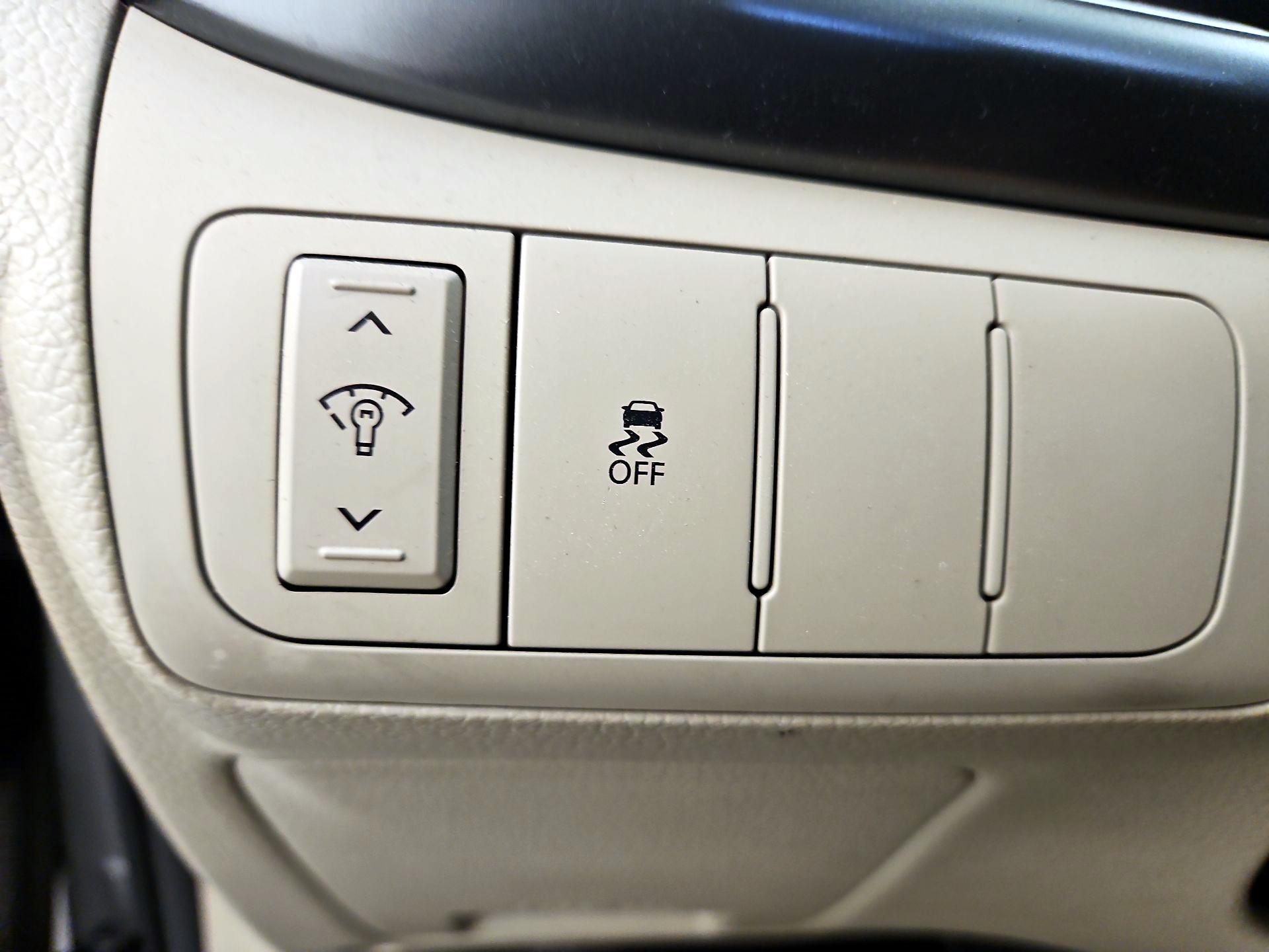Thumbnail: 2015 Kia Optima - 13