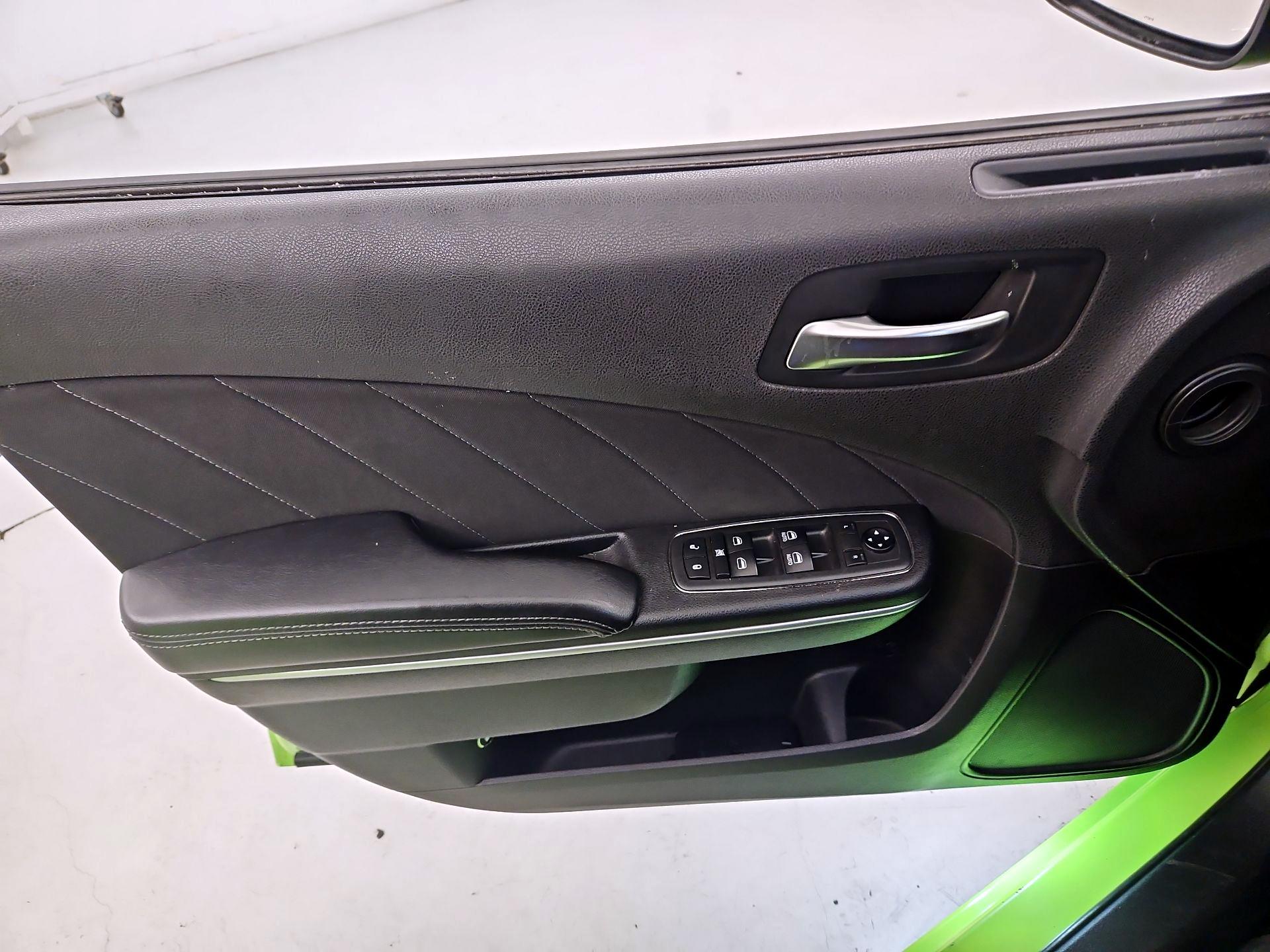 Thumbnail: 2019 Dodge Charger - 12