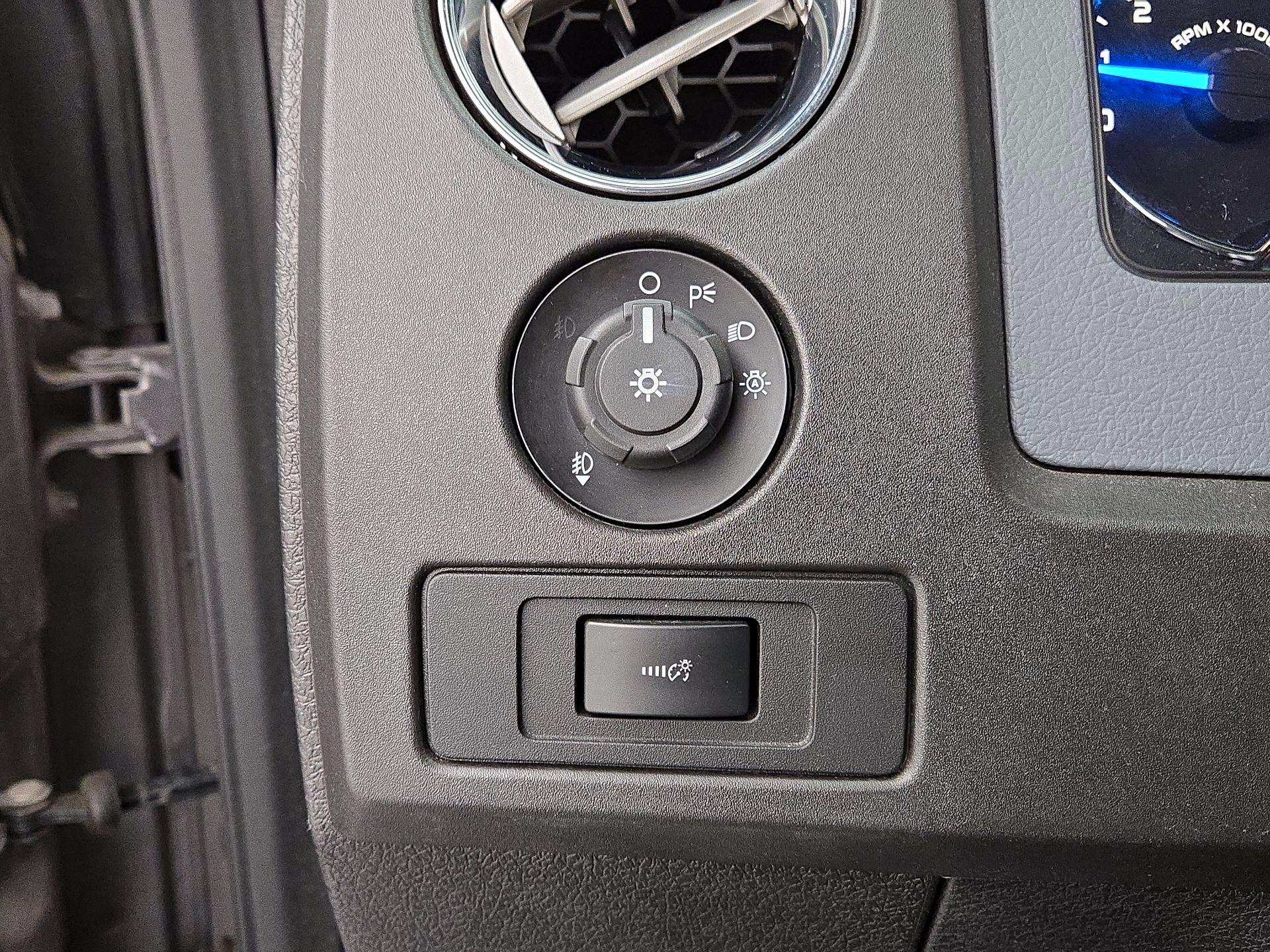Thumbnail: 2014 Ford F-150 - 13