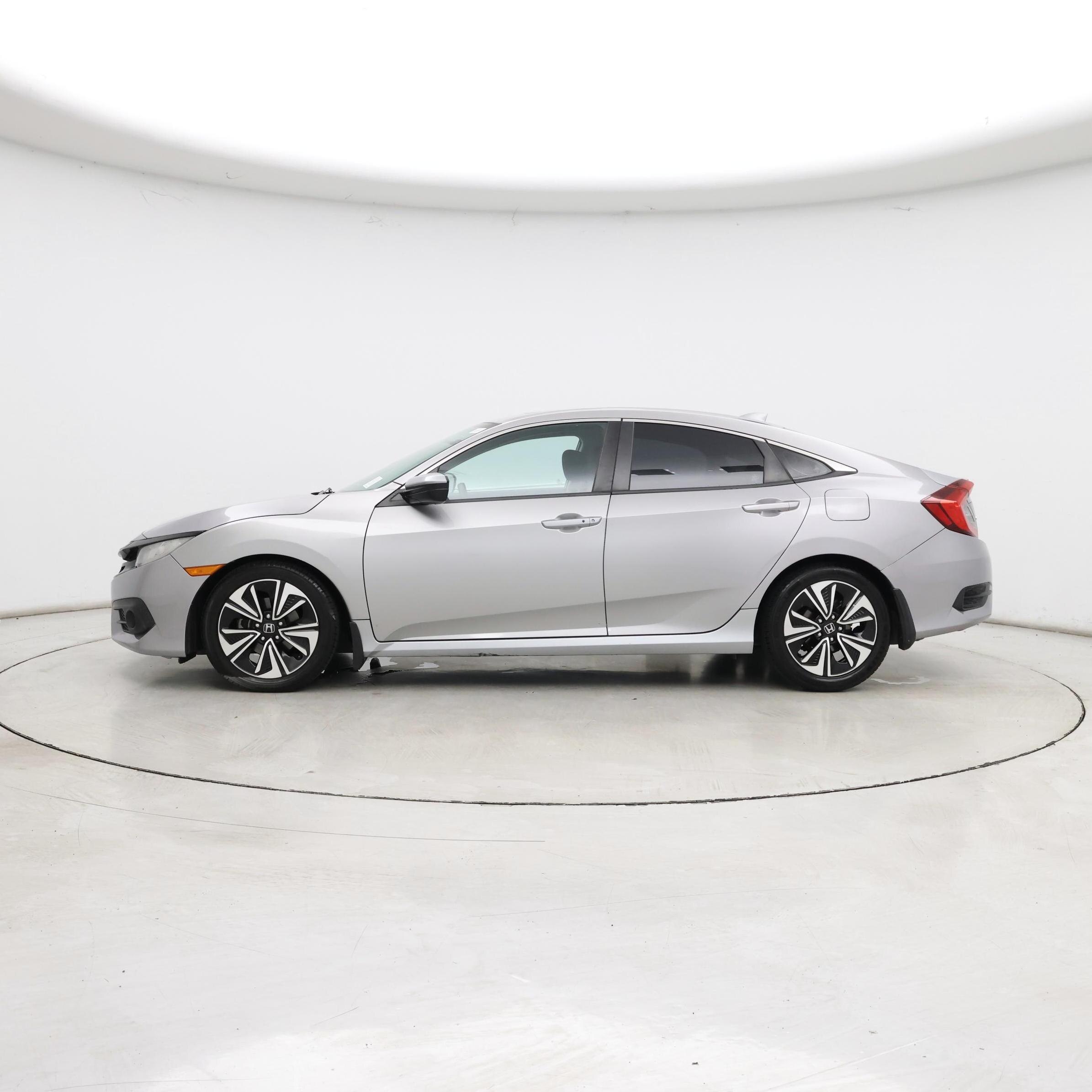 Thumbnail: 2016 Honda Civic - 3