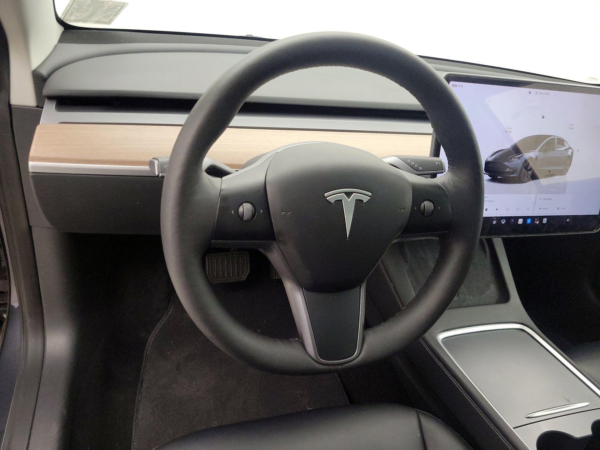 Thumbnail: 2023 Tesla Model 3 - 10