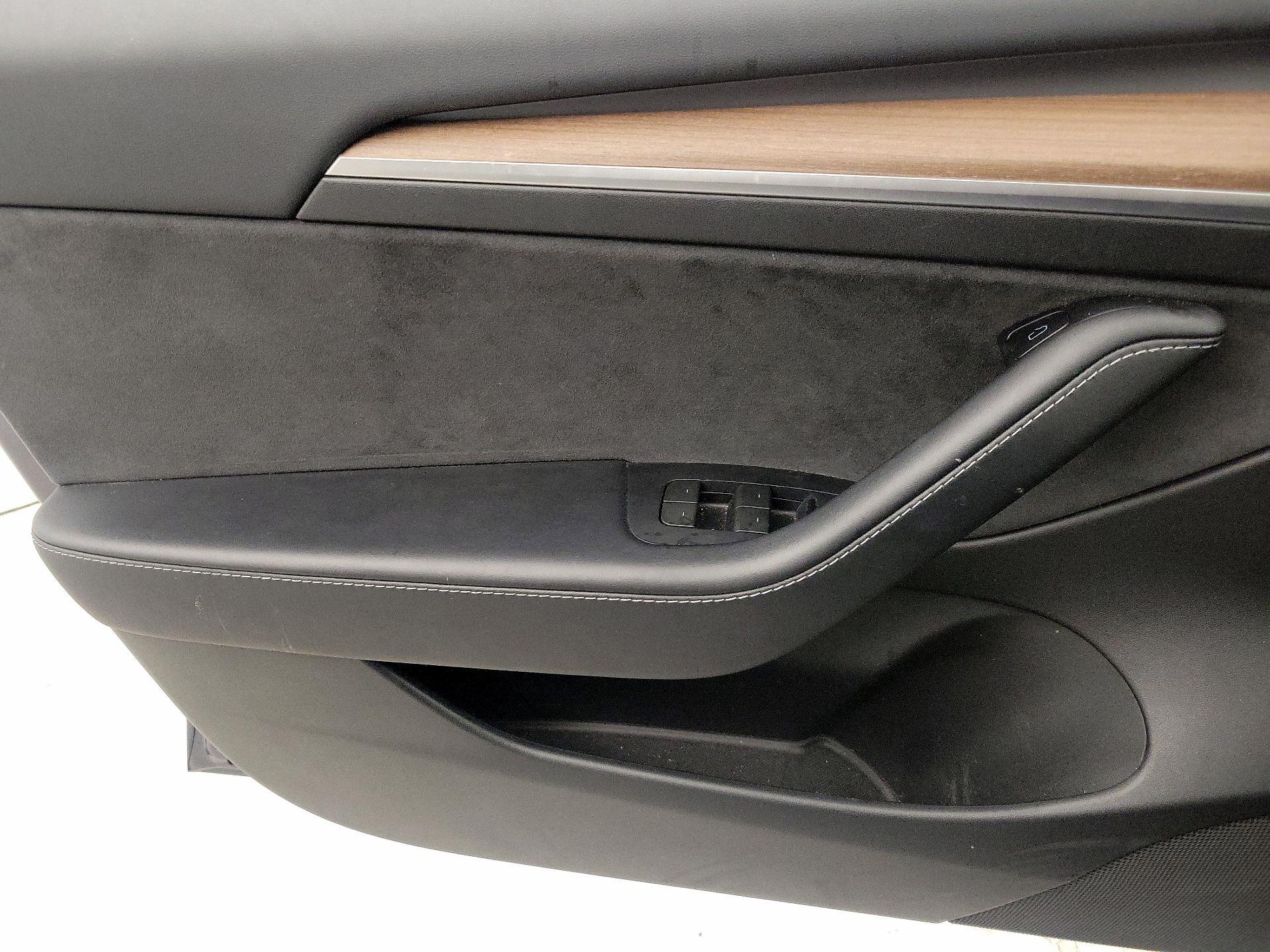 Thumbnail: 2023 Tesla Model 3 - 12