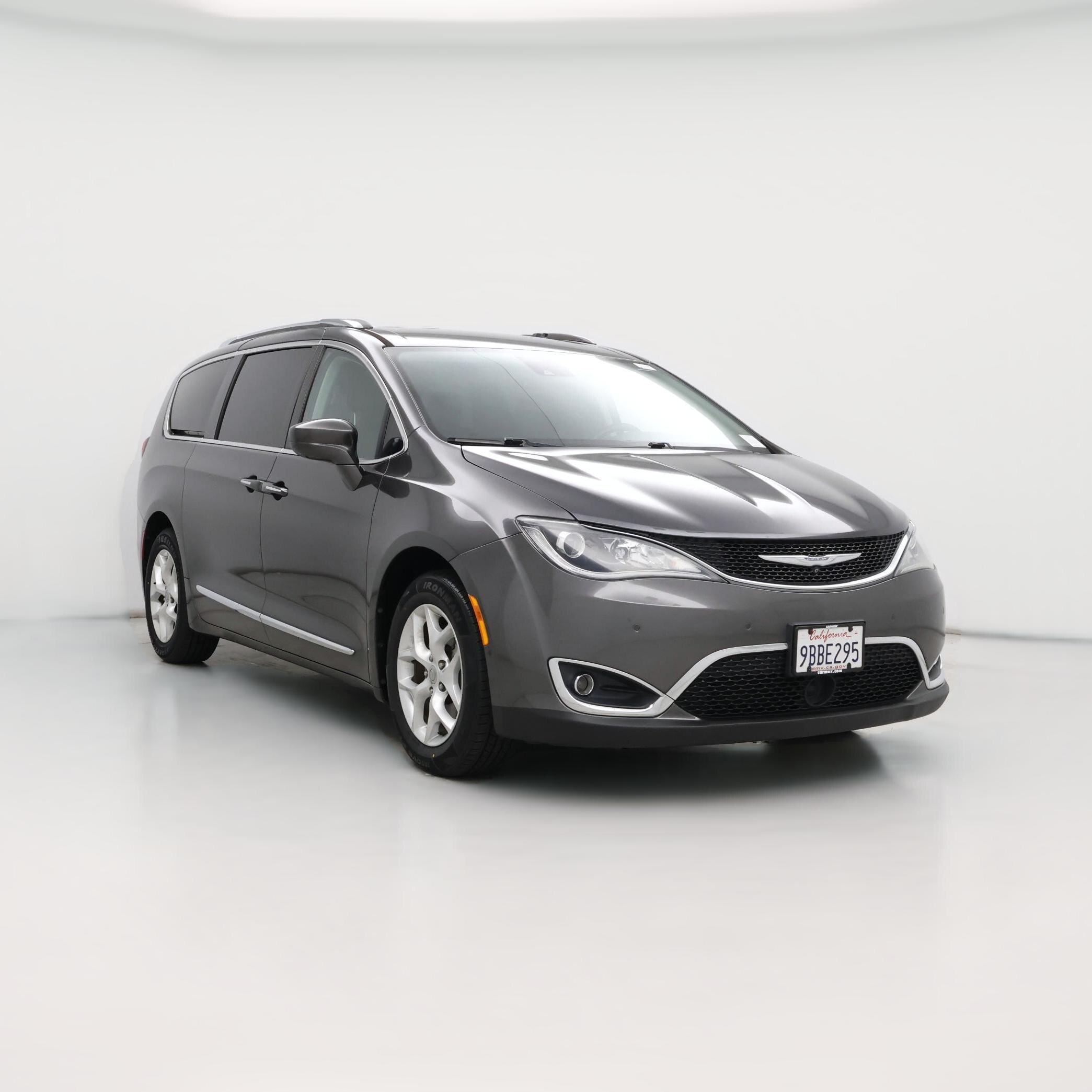 Thumbnail: 2017 Chrysler Pacifica - 1