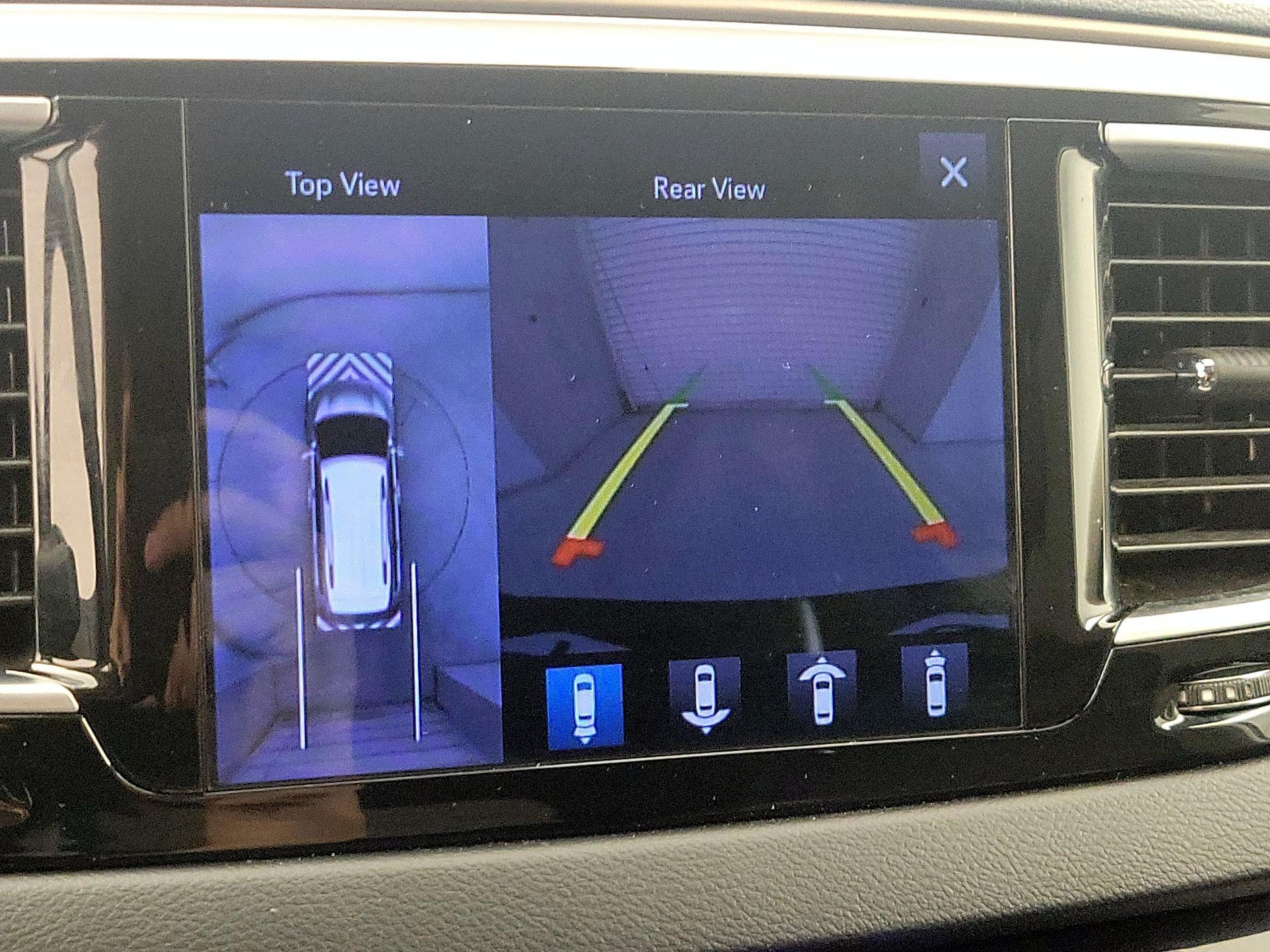 Thumbnail: 2017 Chrysler Pacifica - 15