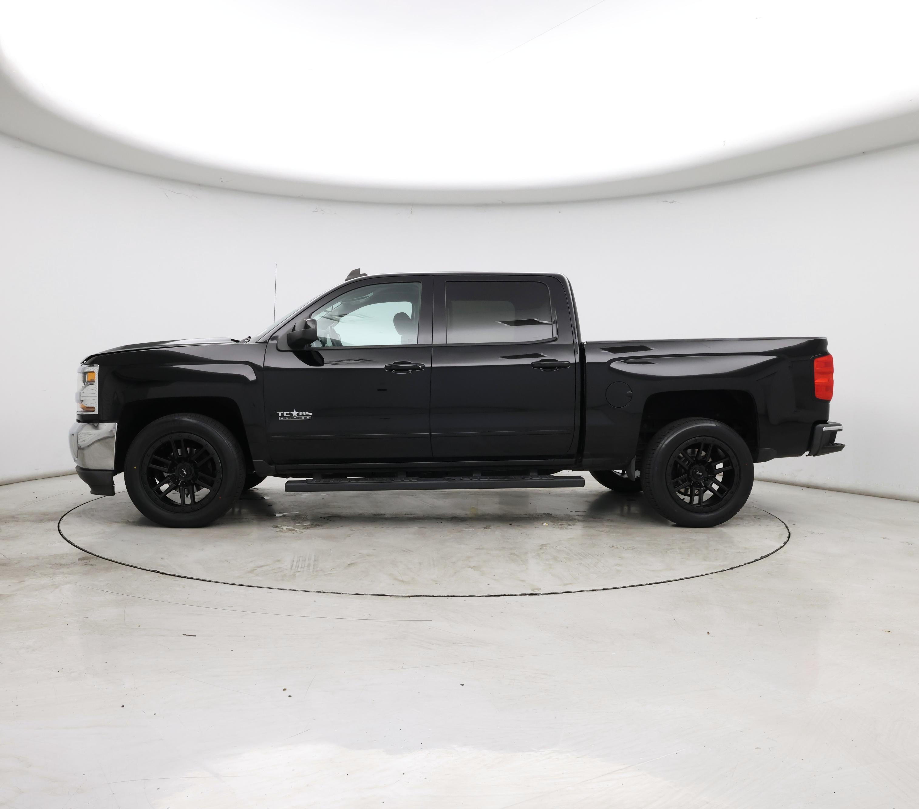 Thumbnail: 2017 Chevrolet Silverado 1500 - 3