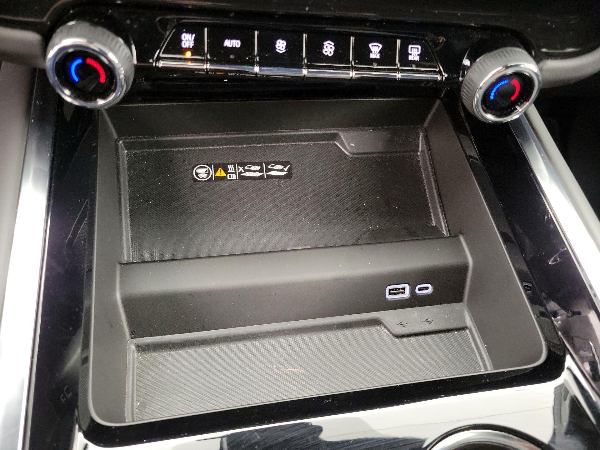 Thumbnail: 2025 Chevrolet Tahoe - 19