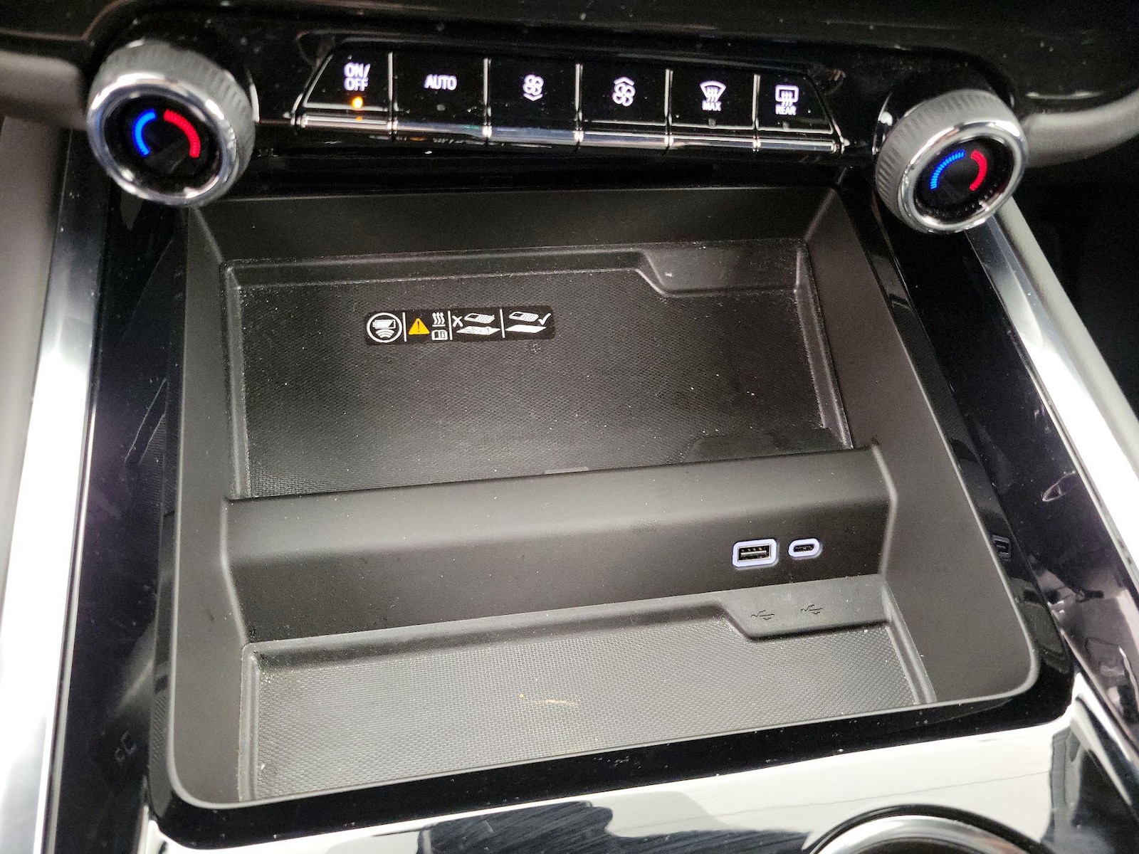 2025 Chevrolet Tahoe LT - Photo 20