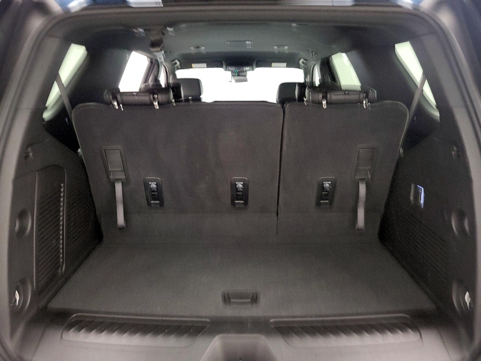 2025 Chevrolet Tahoe LT - Photo 23