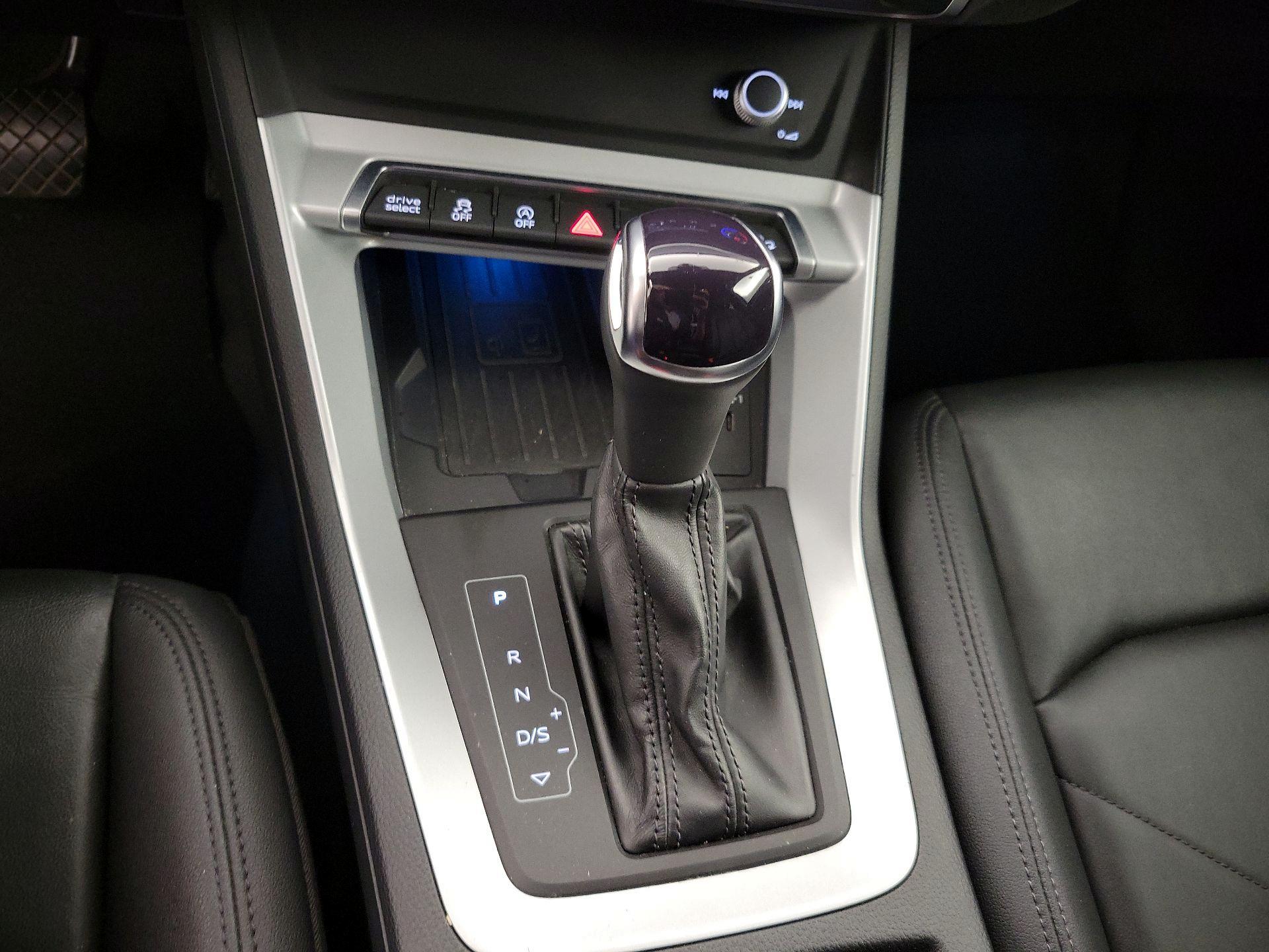 Thumbnail: 2022 Audi Q3 - 17