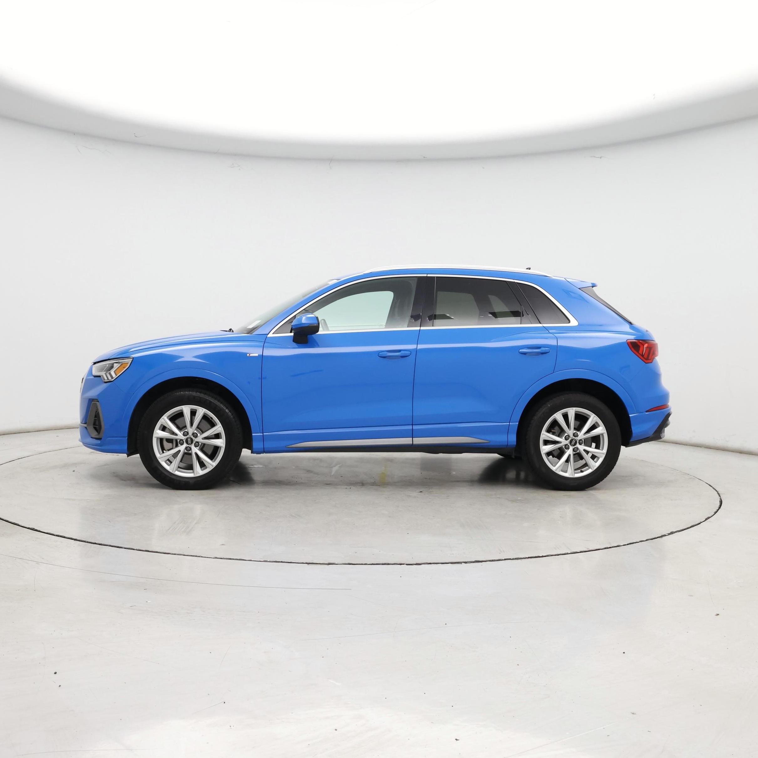 Thumbnail: 2022 Audi Q3 - 3