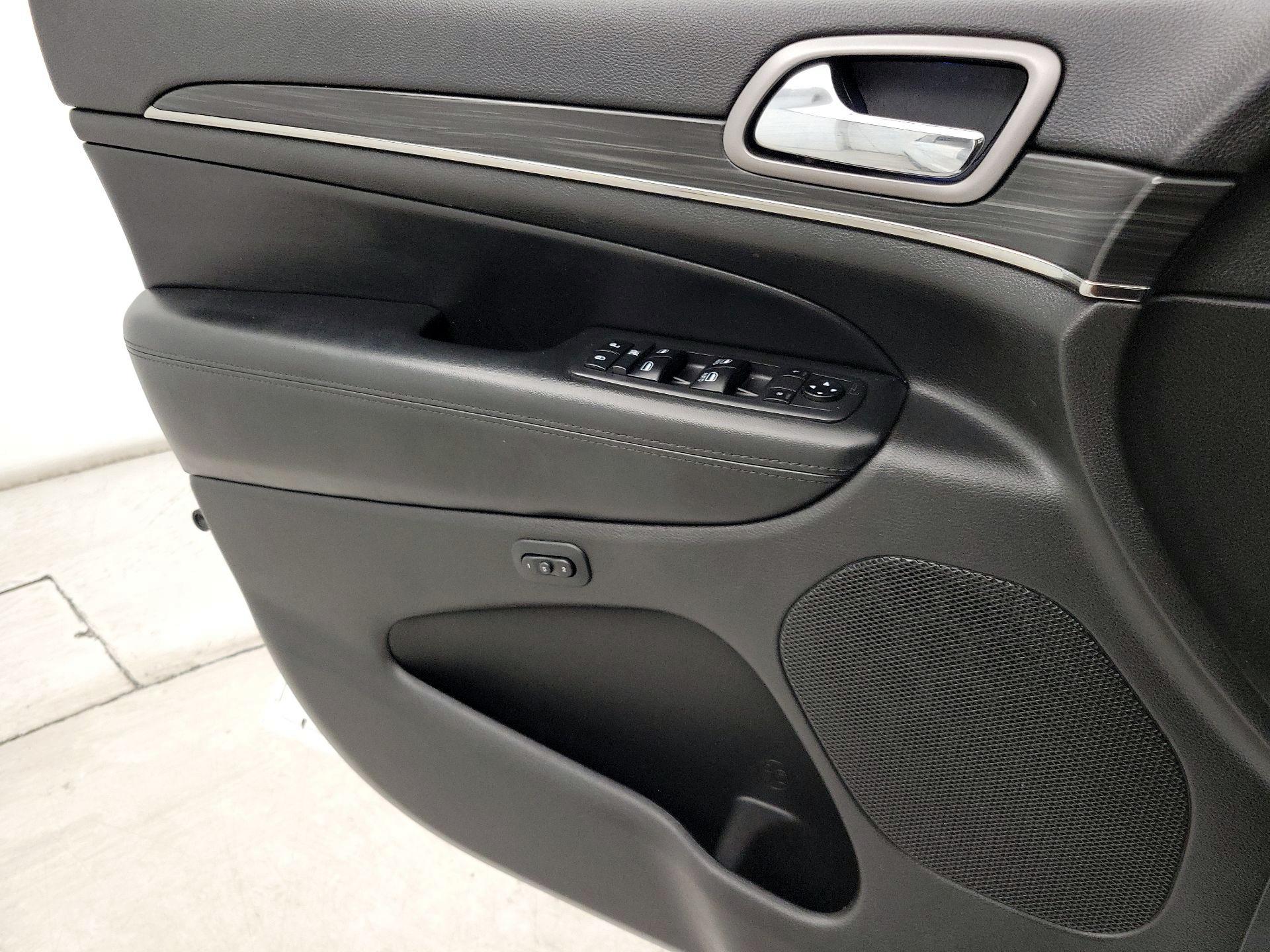 Thumbnail: 2019 Jeep Grand Cherokee - 12