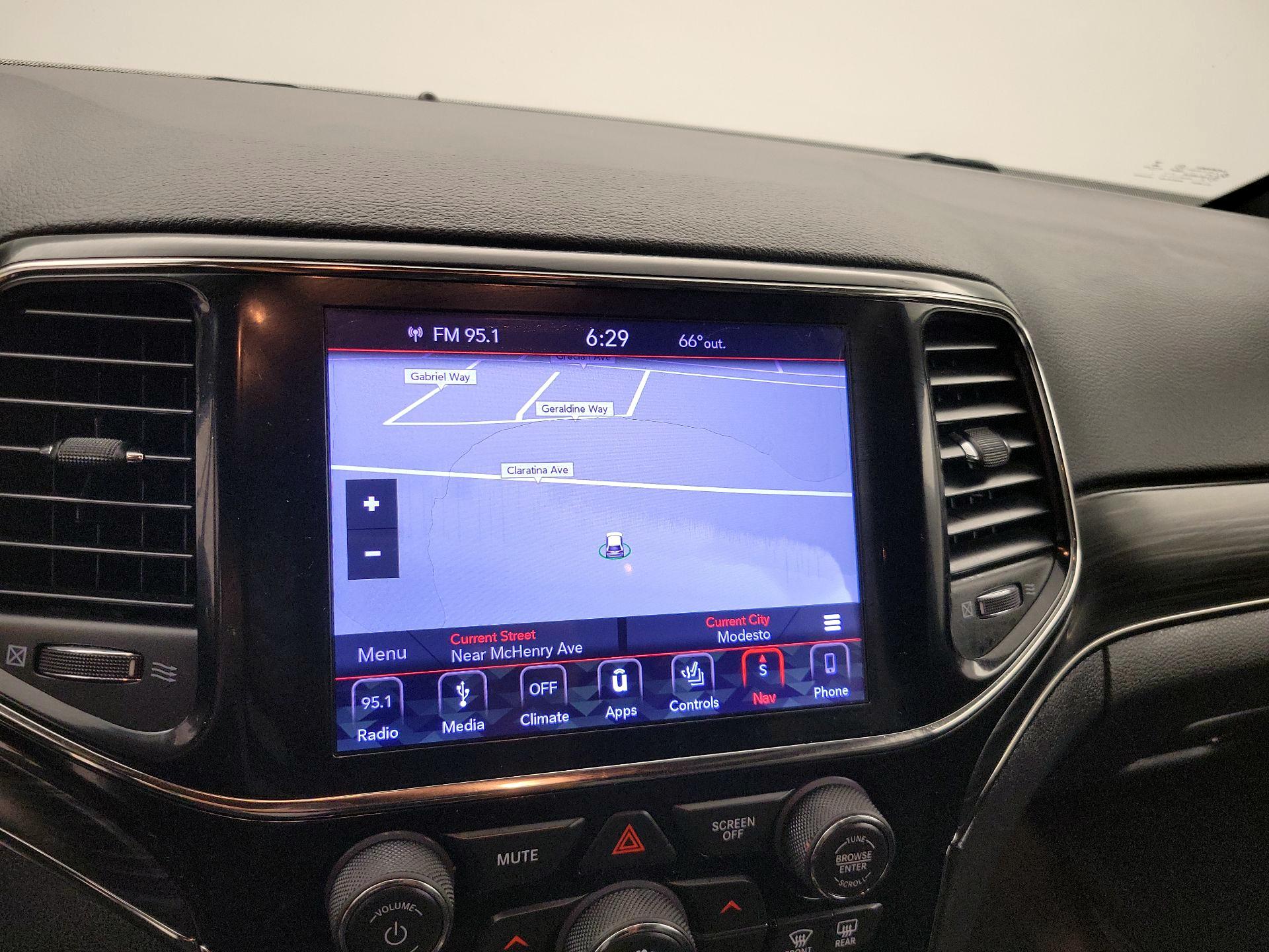 Thumbnail: 2019 Jeep Grand Cherokee - 14