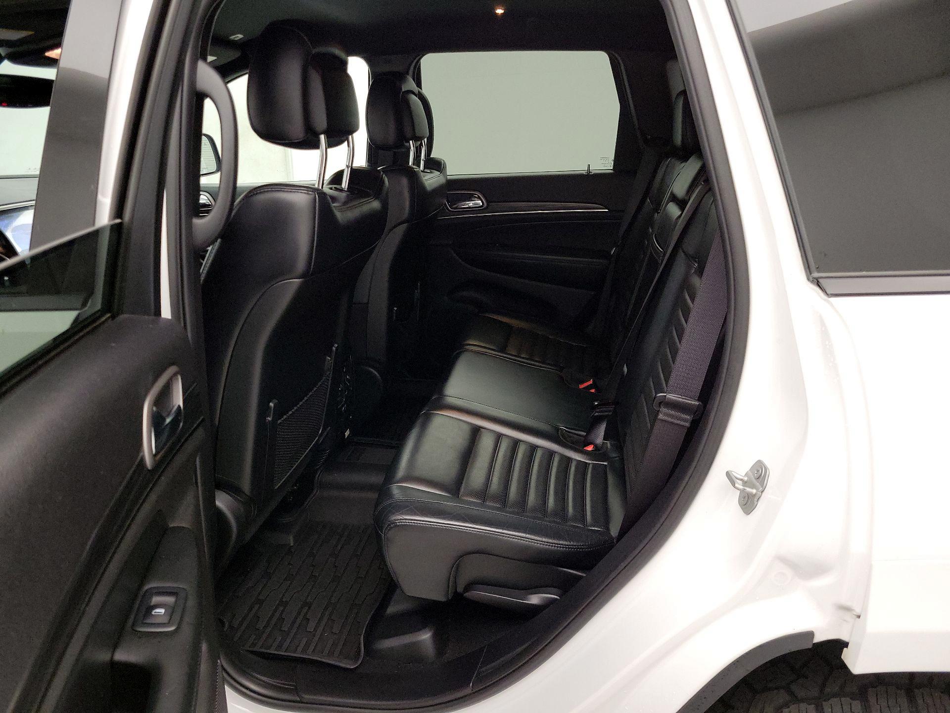 Thumbnail: 2019 Jeep Grand Cherokee - 20