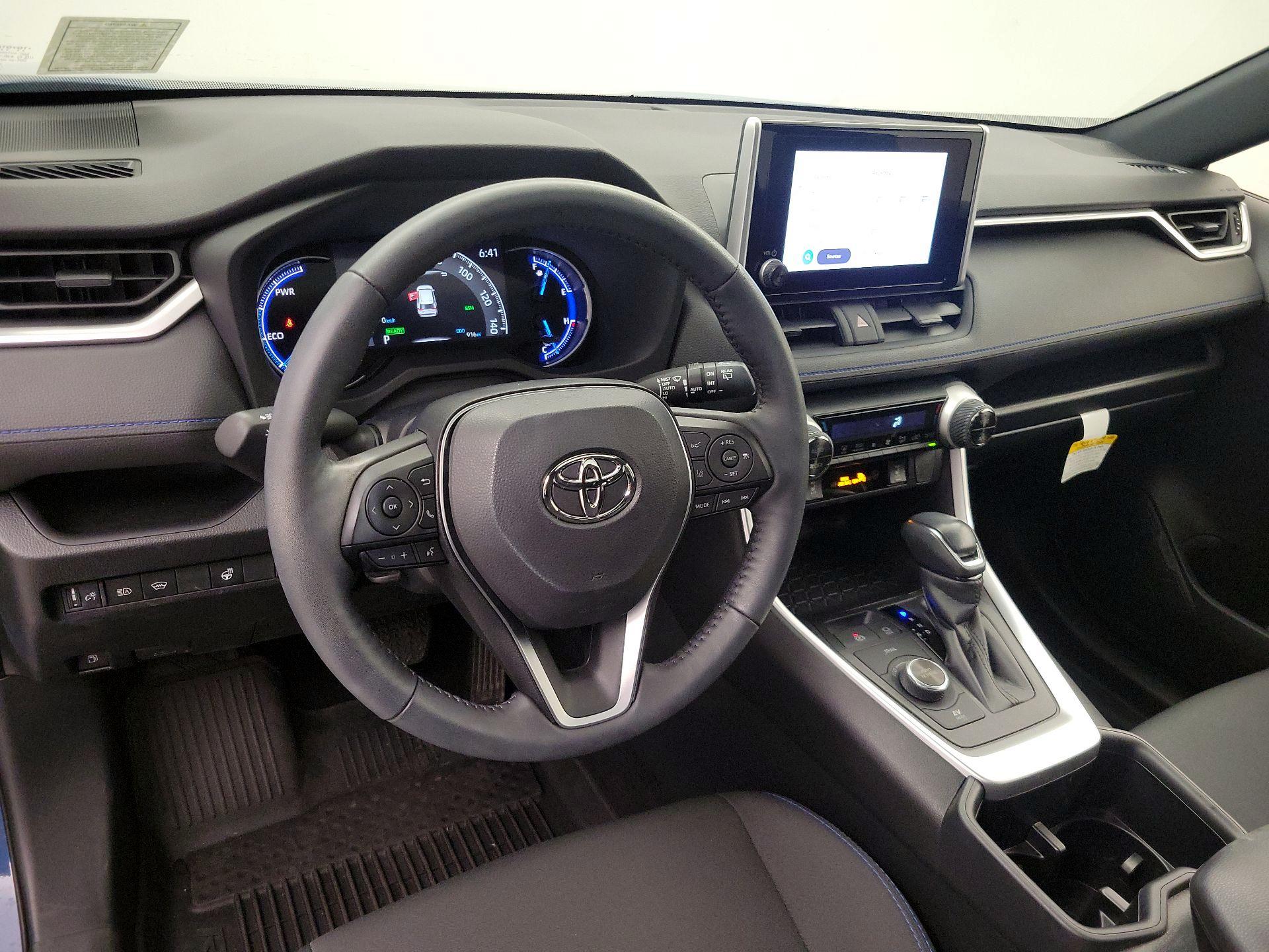 Thumbnail: 2023 Toyota RAV4 - 9