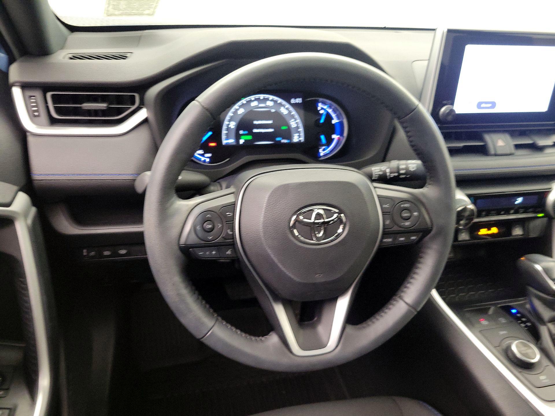 Thumbnail: 2023 Toyota RAV4 - 10
