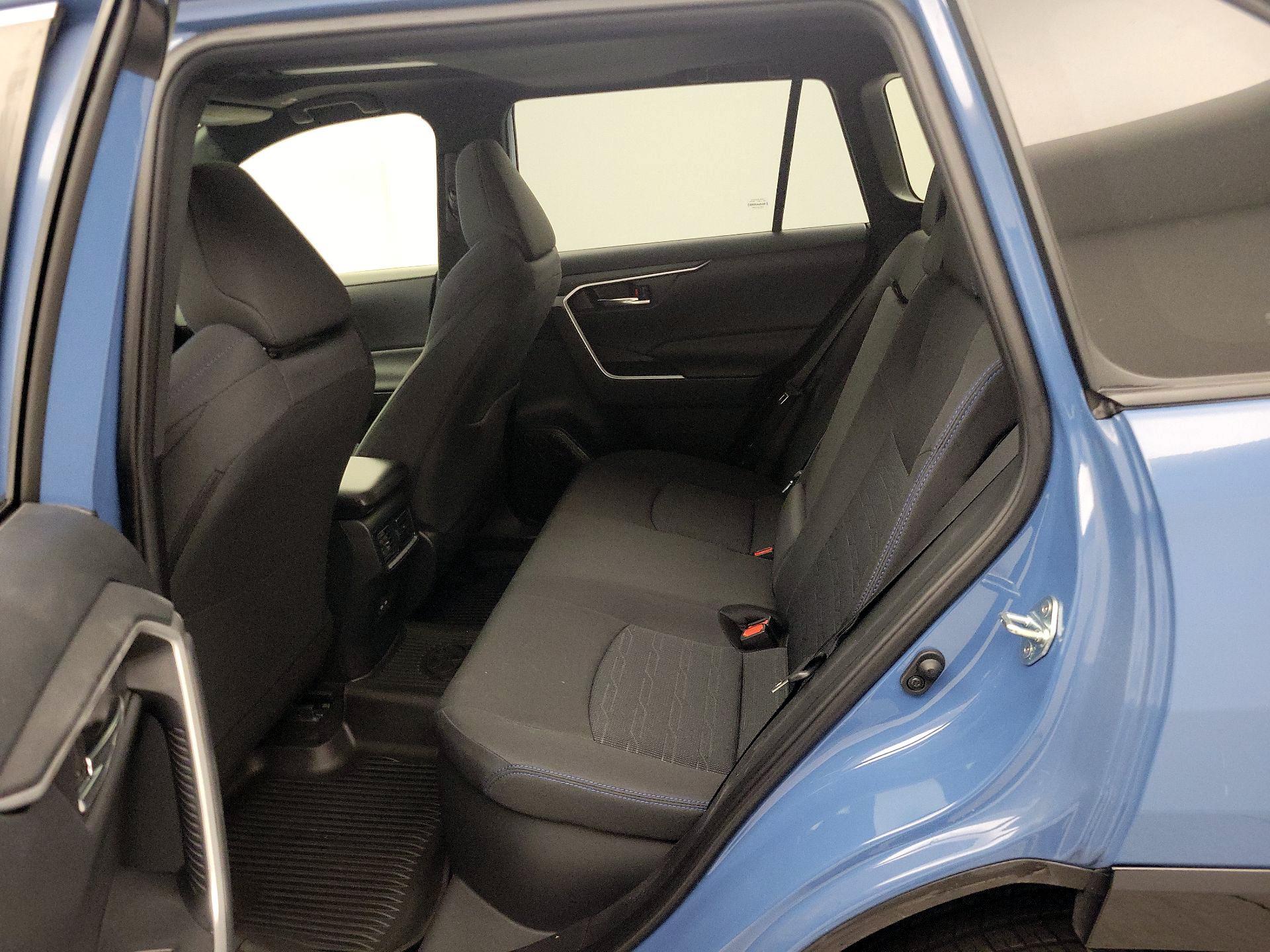 Thumbnail: 2023 Toyota RAV4 - 20