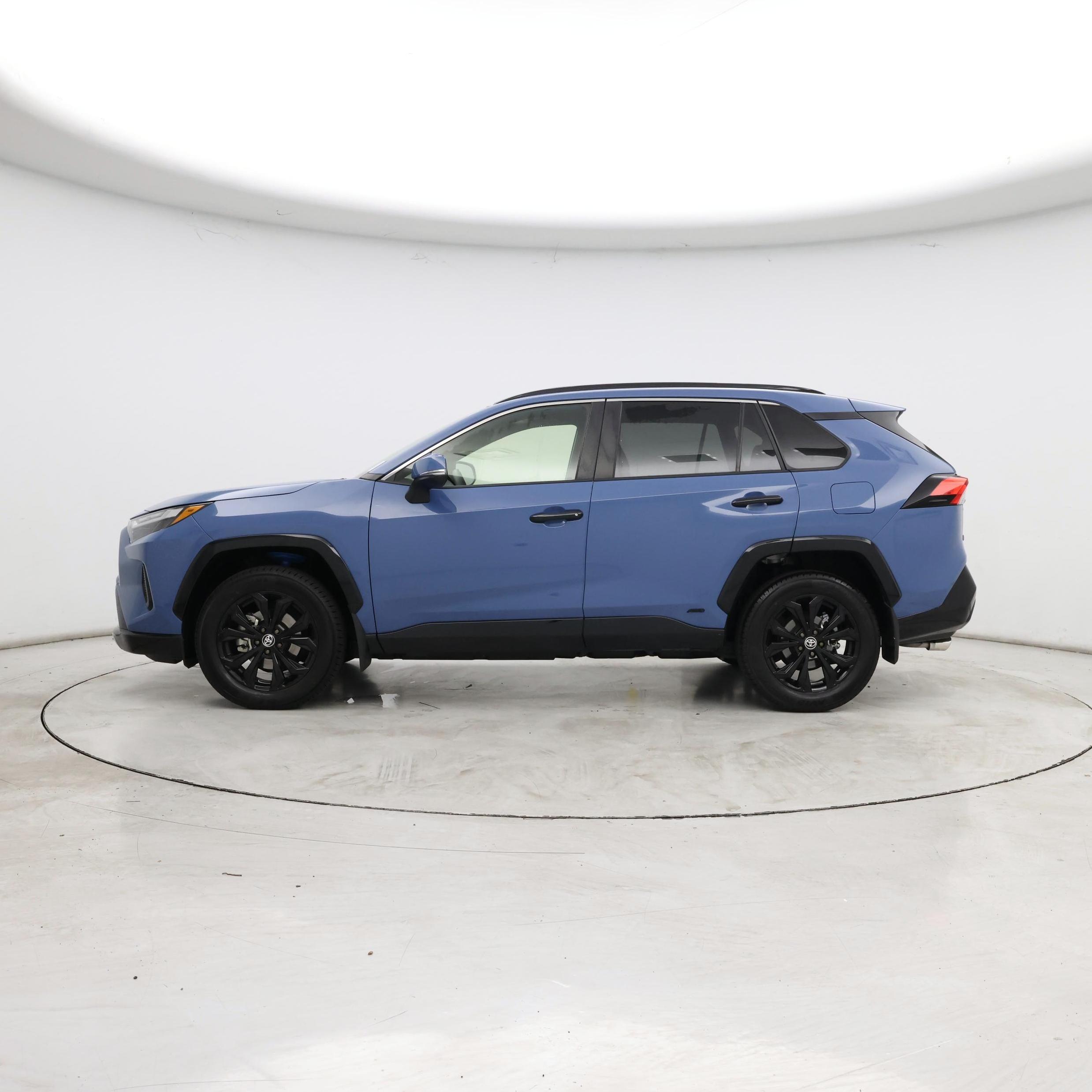 Thumbnail: 2023 Toyota RAV4 - 3