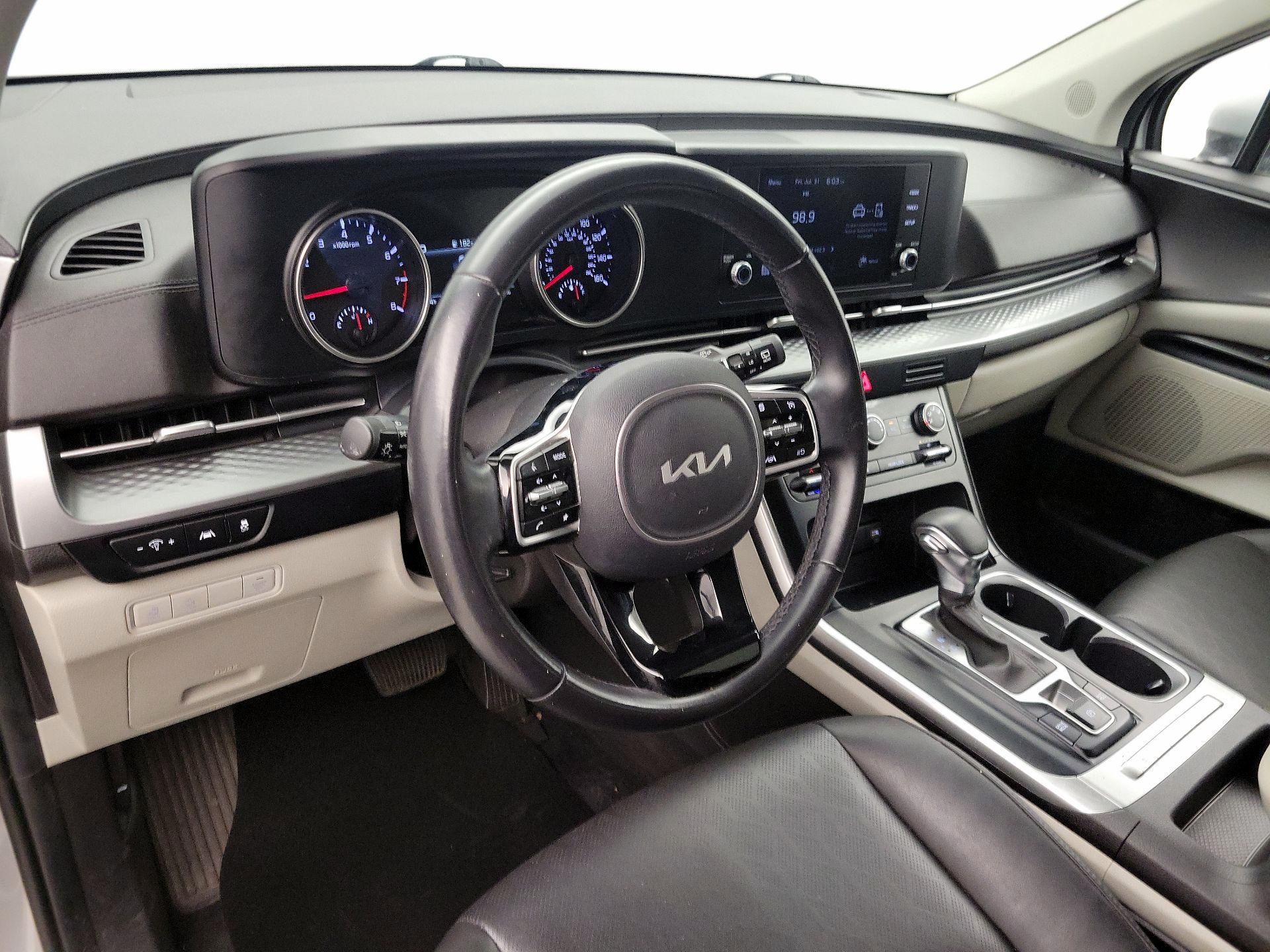 Thumbnail: 2022 Kia Carnival - 9