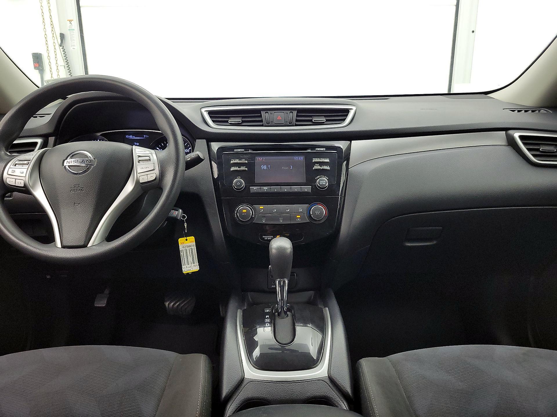 Thumbnail: 2015 Nissan Rogue - 9