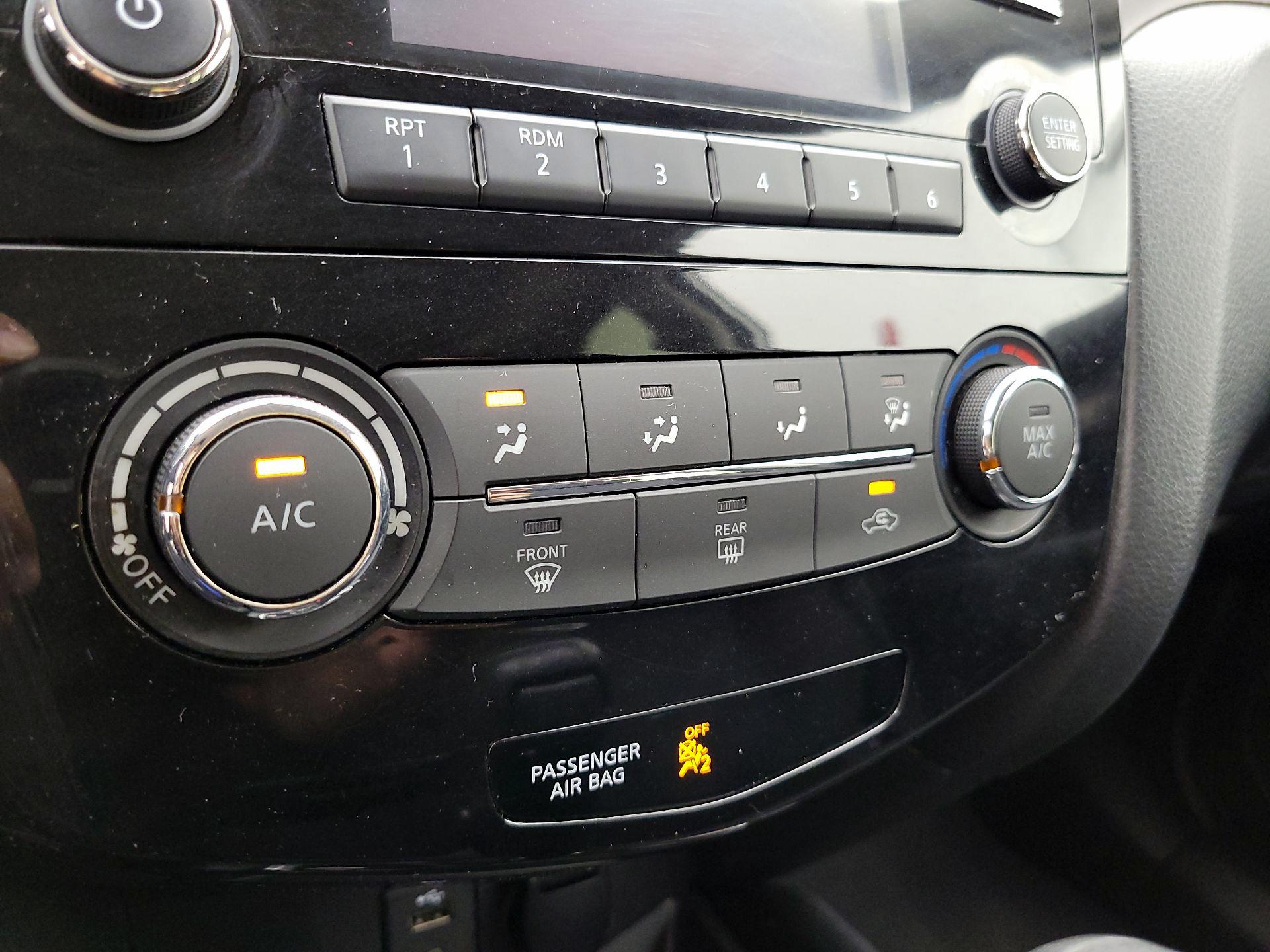 Thumbnail: 2015 Nissan Rogue - 16