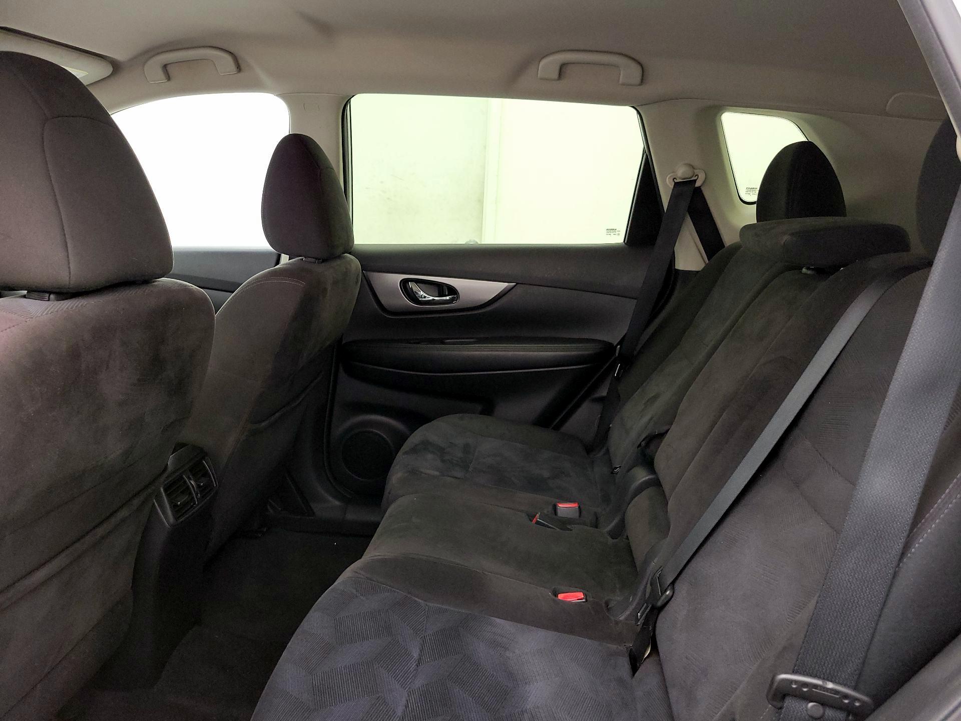 Thumbnail: 2015 Nissan Rogue - 19