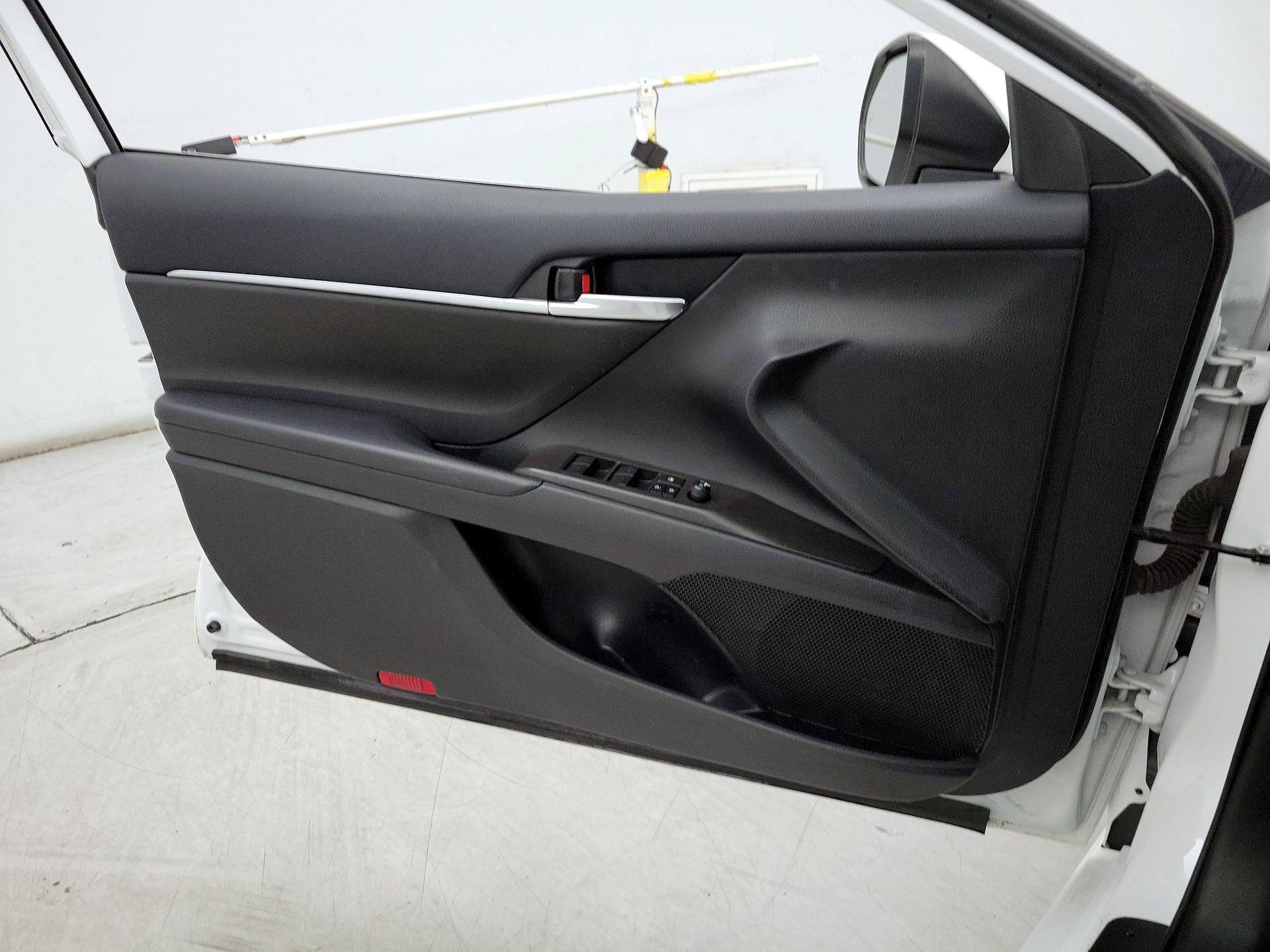 Thumbnail: 2023 Toyota Camry - 12